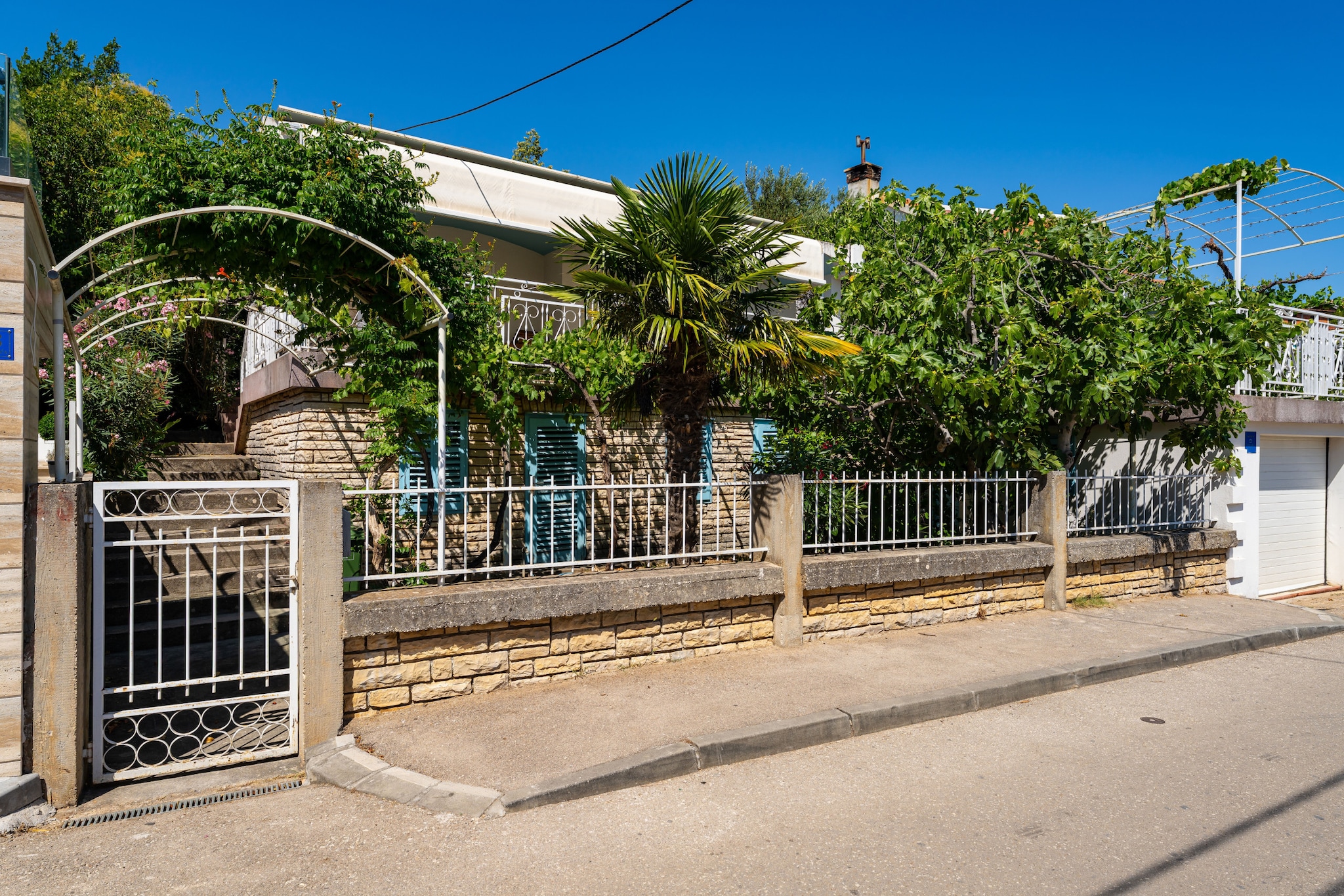 Vacation house Maslenica-Non tagué