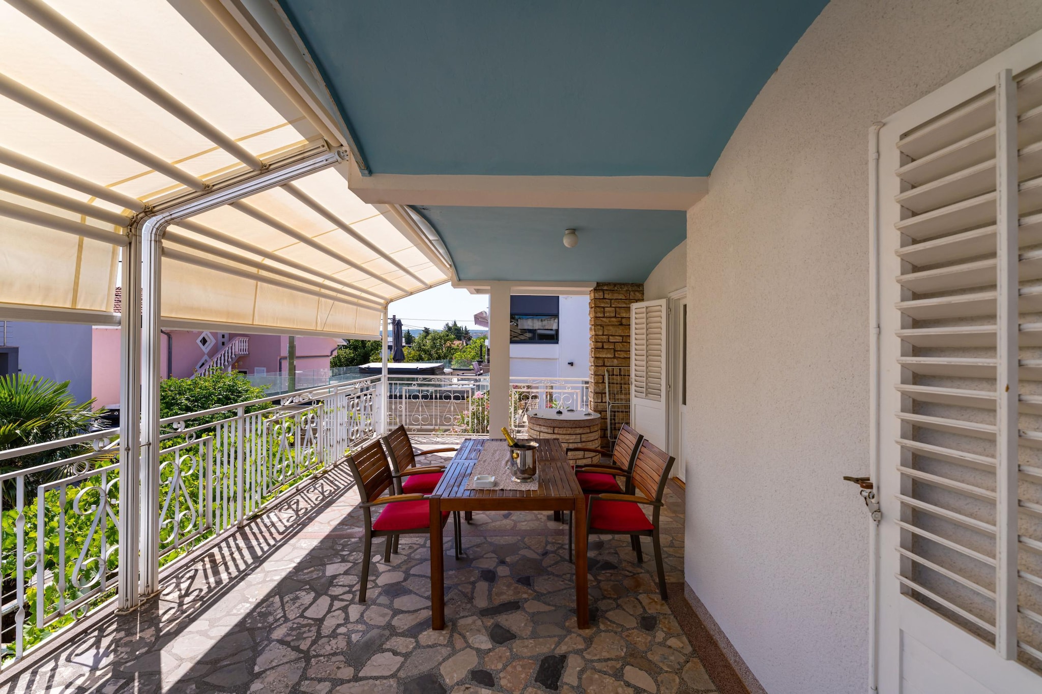 Vacation house Maslenica-Terrasse / balcon