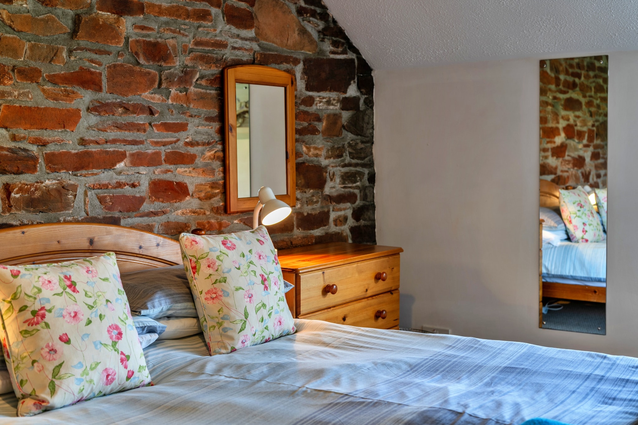 Old Nog Cottage, Stowford - Slaapkamer