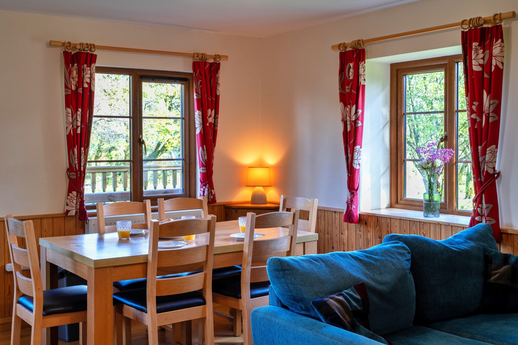 Tarka's Holt Log Cabin, Stowford