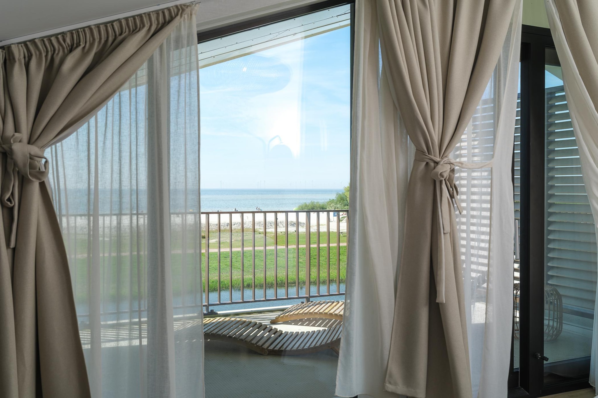 Luxury Beach Apartment | 6 Pers. - Terrasbalkon