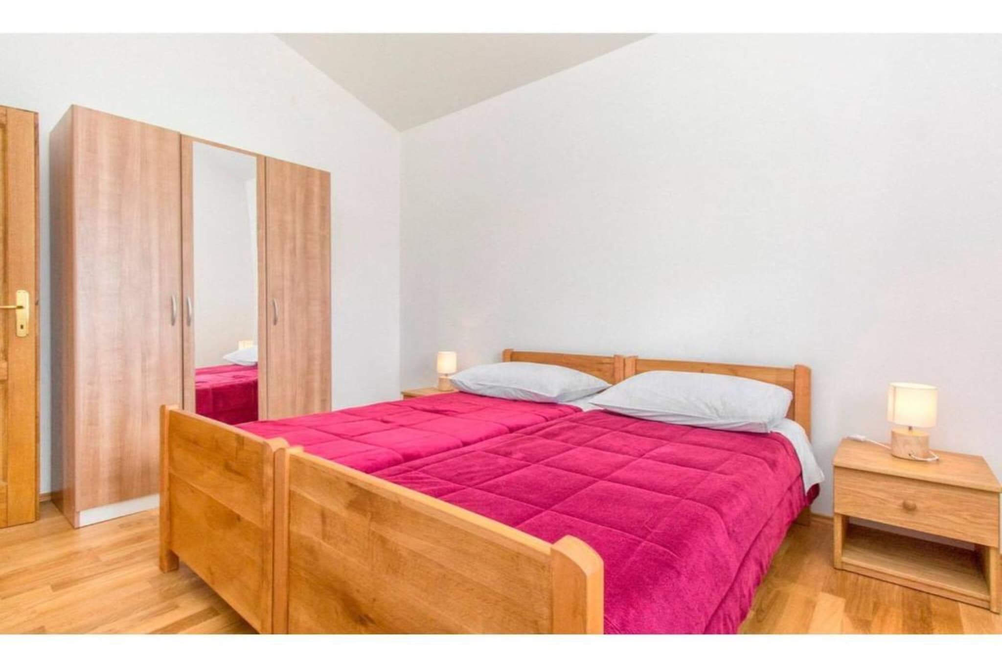 Villa Dalmacija Four Bedroom Villa with the pool-Slaapkamer