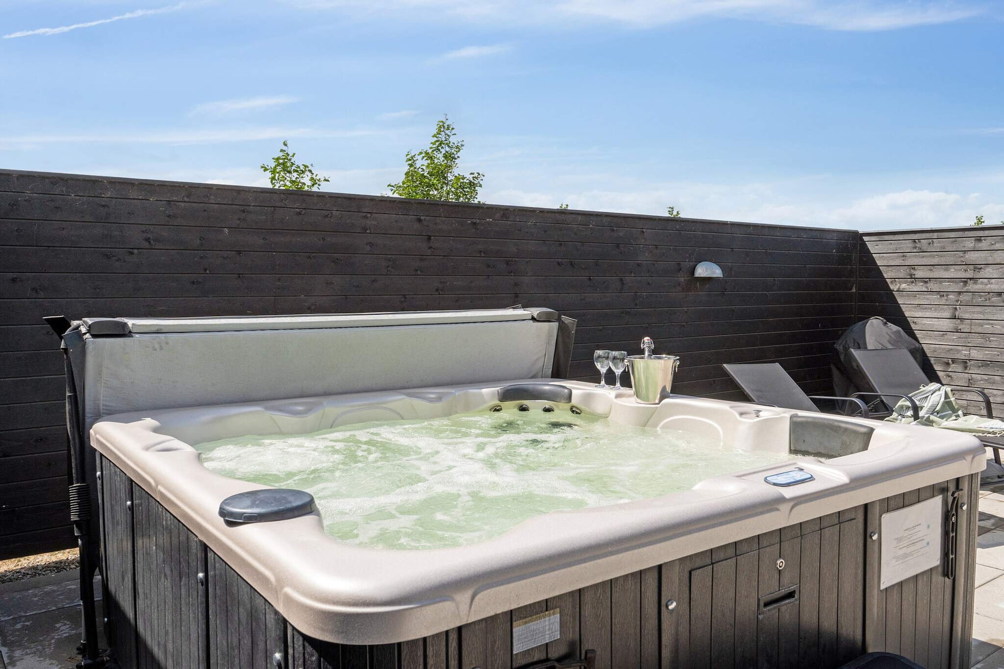 5 Sterne Ferienhaus in Idestrup-Wellnessbereich