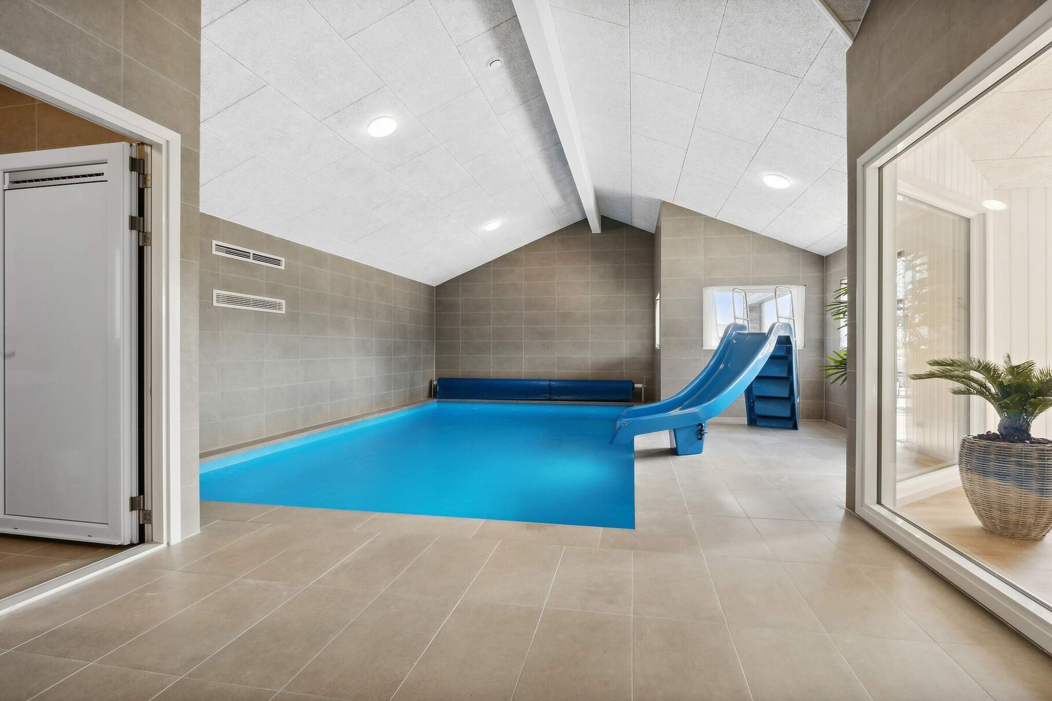 5 Sterne Ferienhaus in Idestrup-Schwimmbad