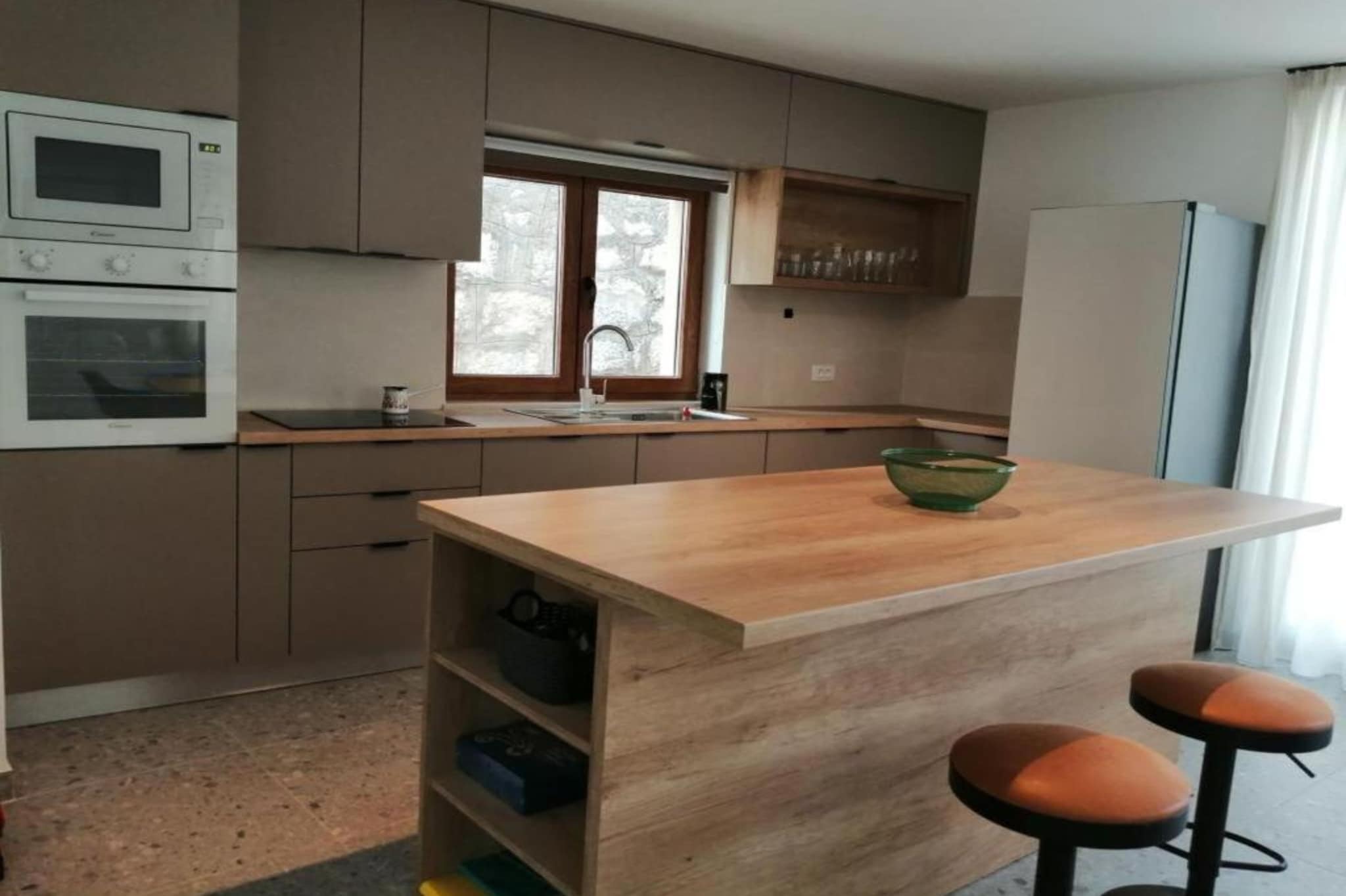 House Serenity with Pool-Kitchen