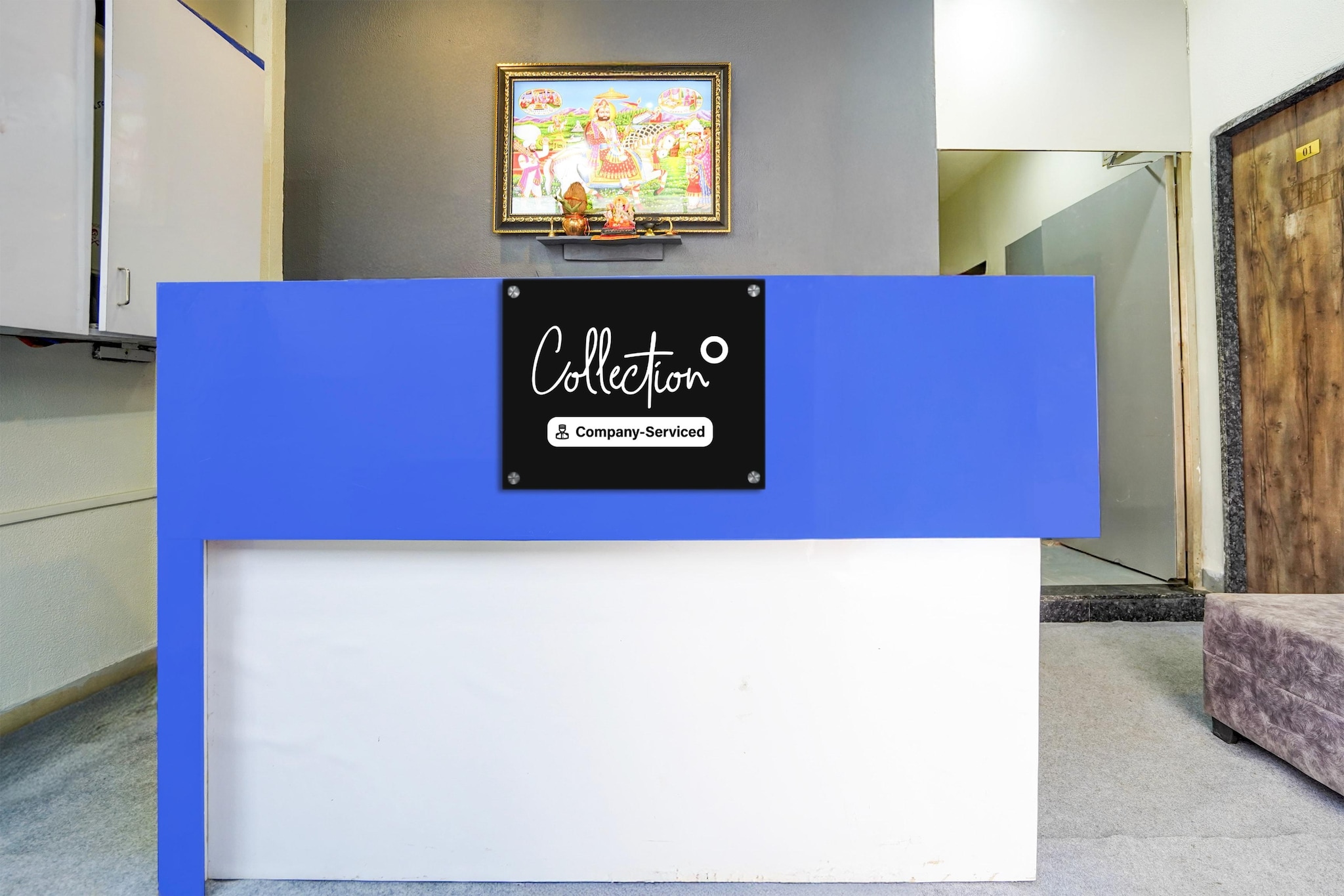 Ground floor: (bedroom(double bed, TV, seating area, electric kettle, air conditioning, telephone, Floor mattress), bathroom(bathtub or shower, shower, washbasin, toilet, Towels incl., shampoo, body soap, hot water), lift)