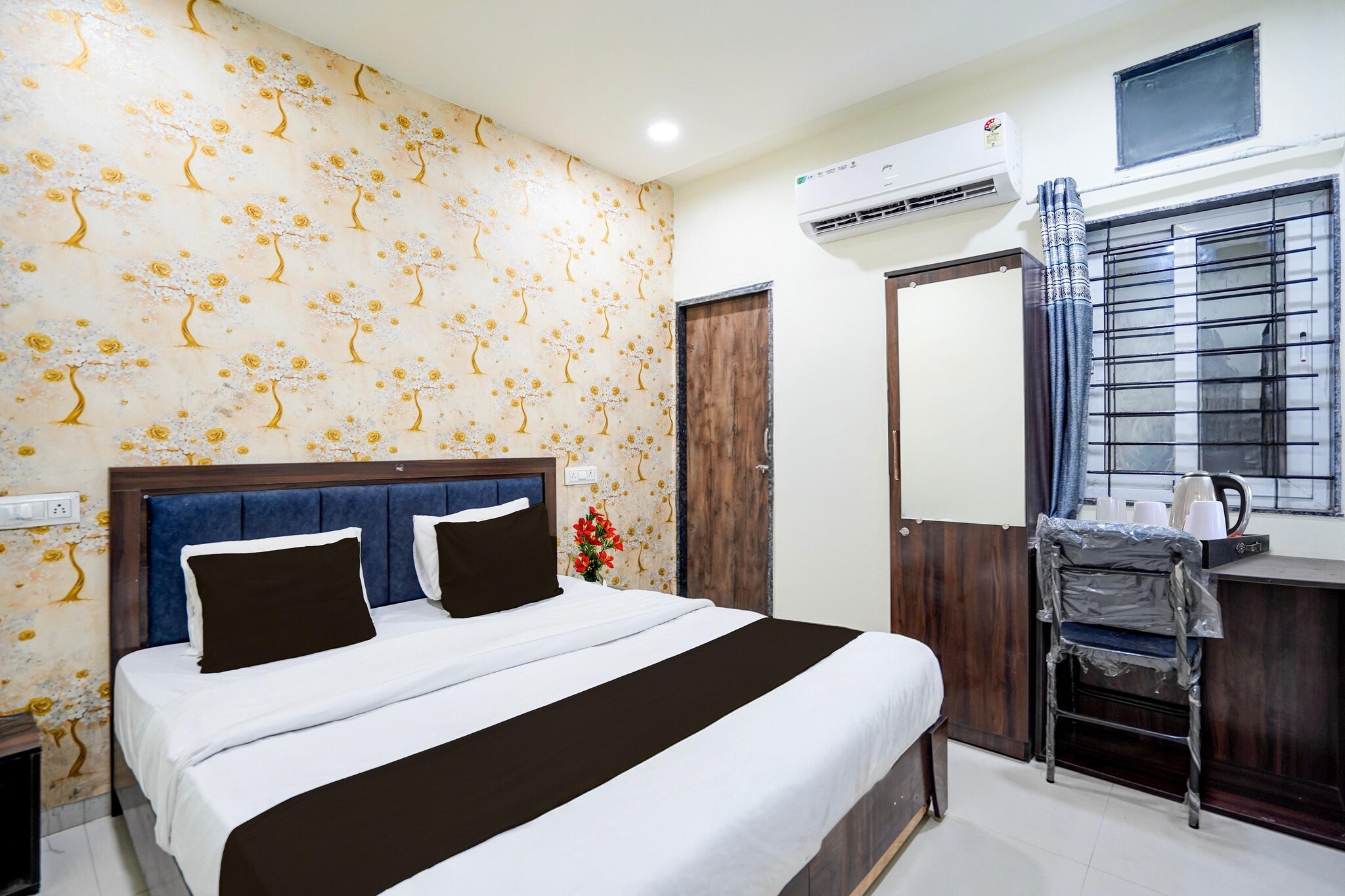 Enjoy a comfortable and hassle-free experience at our thoughtfully designed property. Each room is equipped with modern amenities, cozy bedding, and elegant decor to make you feel right at home. Located conveniently with easy access to public transport and major attractions, it's perfect for both business and leisure travelers. Cleanliness and guest comfort are our top priorities, and our team is available 24/7 to assist you throughout your stay.
Unmarried couples are warmly welcome at this property.
Guests with local ID proof are warmly welcome.
Apologies, but we are currently unable to host foreign nationals at this property.
Early Check-In Policy: A full day’s room rate will be charged for check-ins before 6:00 AM. Complimentary early check-in is available between 6:00 AM and 10:00 AM, subject to room availability.
Check-in is only available to guests aged 18 and above. Please provide a government-issued ID to confirm your age.