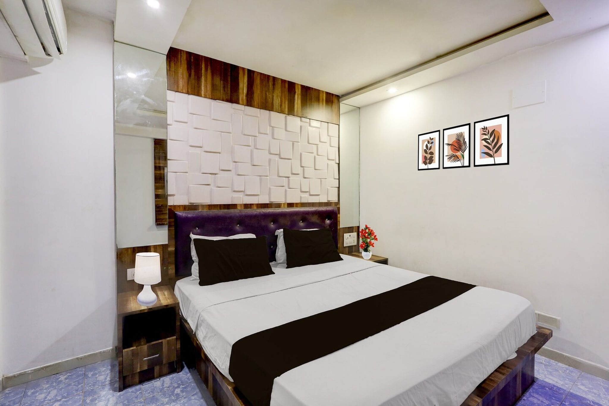 Set within 1.7 km of Marina Beach and 600 metres of Ma Chidambaram Stadium, Collection O Chidambaram Stadium Formerly Hotel Admire Suit offers rooms with air conditioning and a private bathroom in Chennai. This 4-star hotel offers room service, a 24-hour front desk and free WiFi. The property is 4.6 km from the city centre and 2.4 km from Chennai Central Railway Station.
The units at the hotel come with a seating area, a flat-screen TV with satellite channels and a private bathroom with free toiletries and a bath or shower. Guest rooms feature a desk.
Spencer Plaza Mall is 1.9 km from Collection O Chidambaram Stadium Formerly Hotel Admire Suit, while Fort Museum is 3.3 km away. Chennai International Airport is 15 km from the property.
Unmarried couples are warmly welcome at this property.
Guests with local ID proof are warmly welcome.
Early Check-In Policy: A full day’s room rate will be charged for check-ins before 6:00 AM. Complimentary early check-in is available between 6:00 AM and 10:00 AM, subject to room availability.
Check-in is only available to guests aged 18 and above. Please provide a government-issued ID to confirm your age.