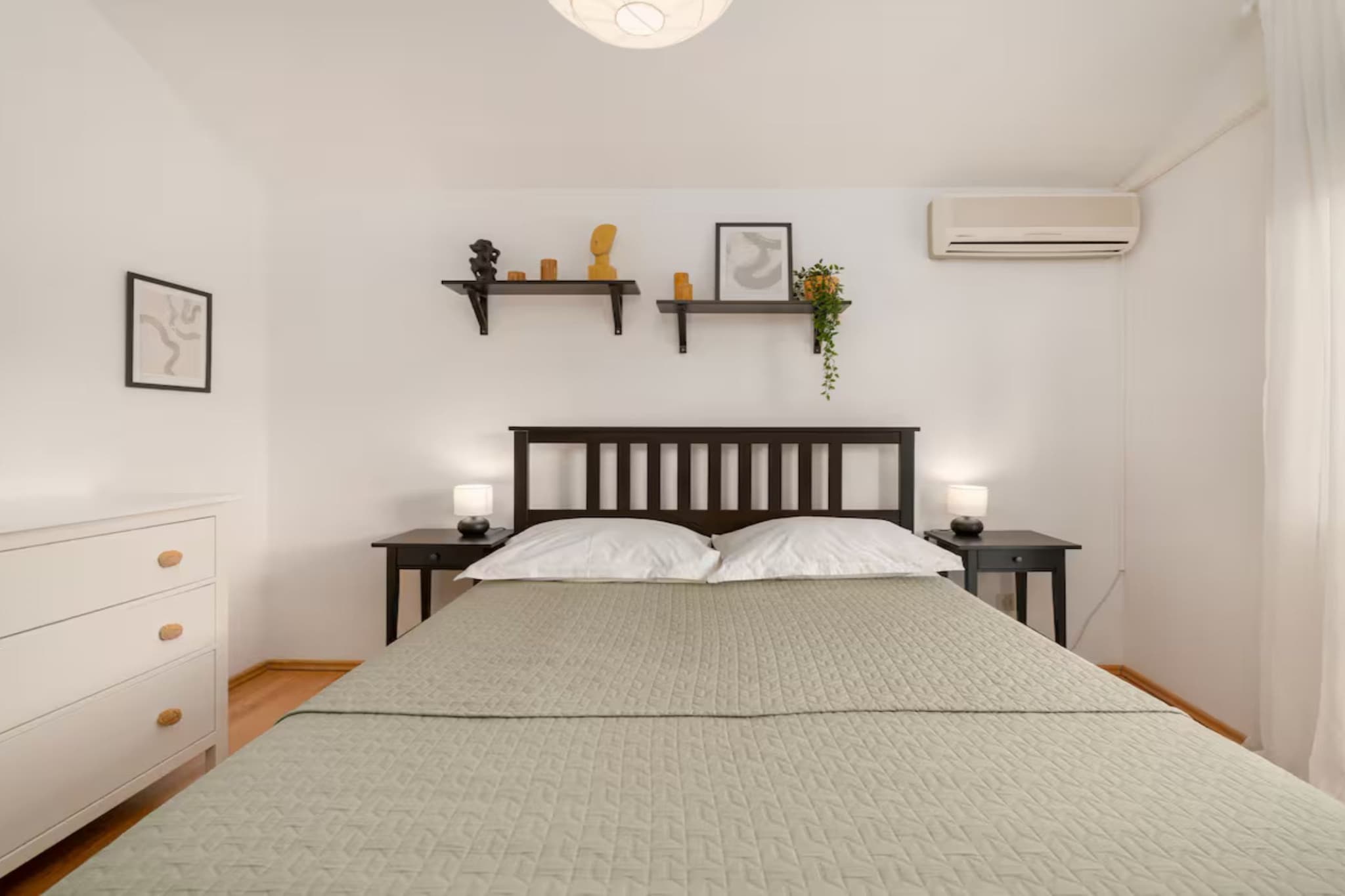 Villa Mima Pool Retreat - Five Bedroom Villa With Pool-Slaapkamer