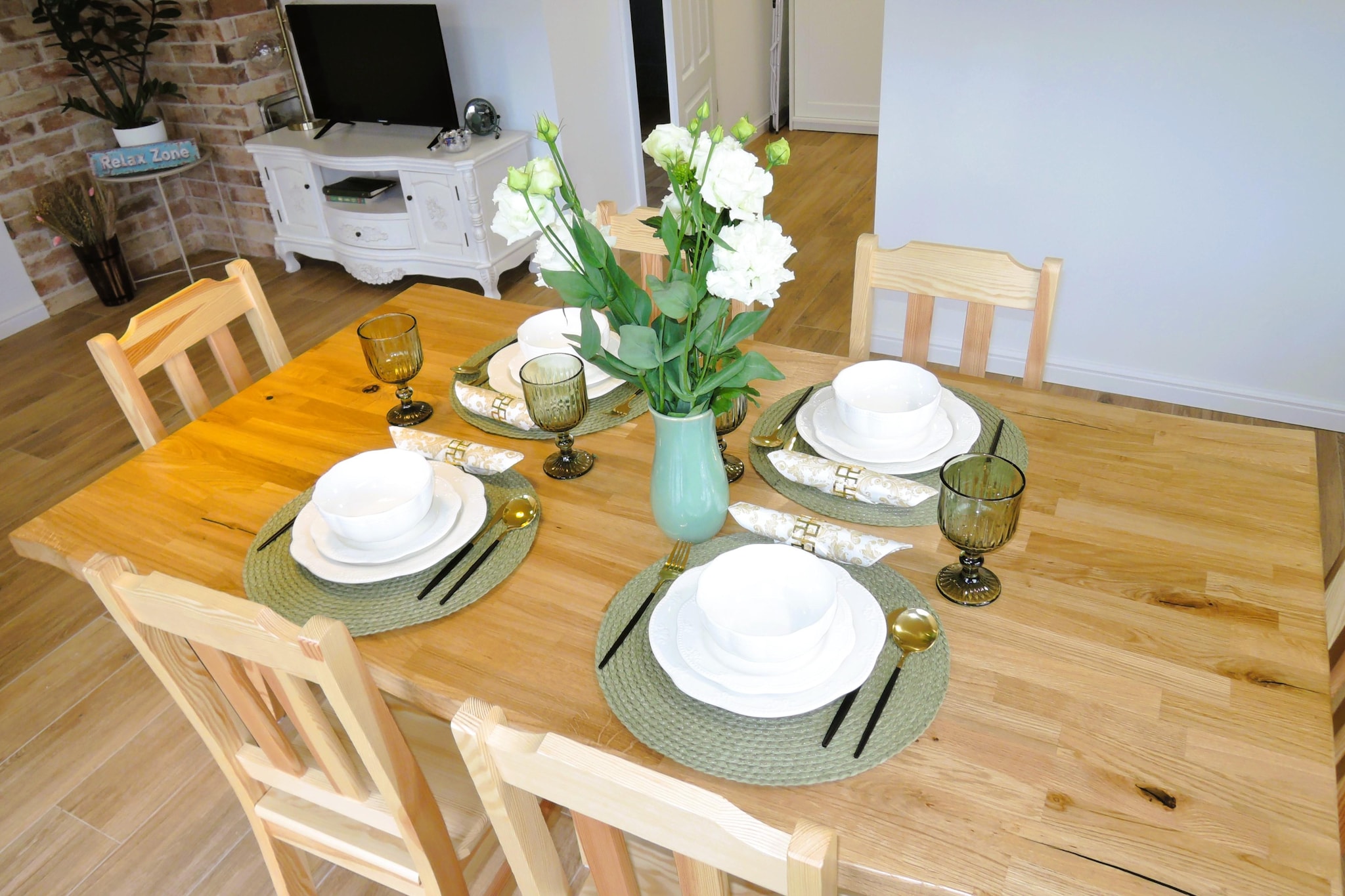 Green Hill Domysłów-Keuken