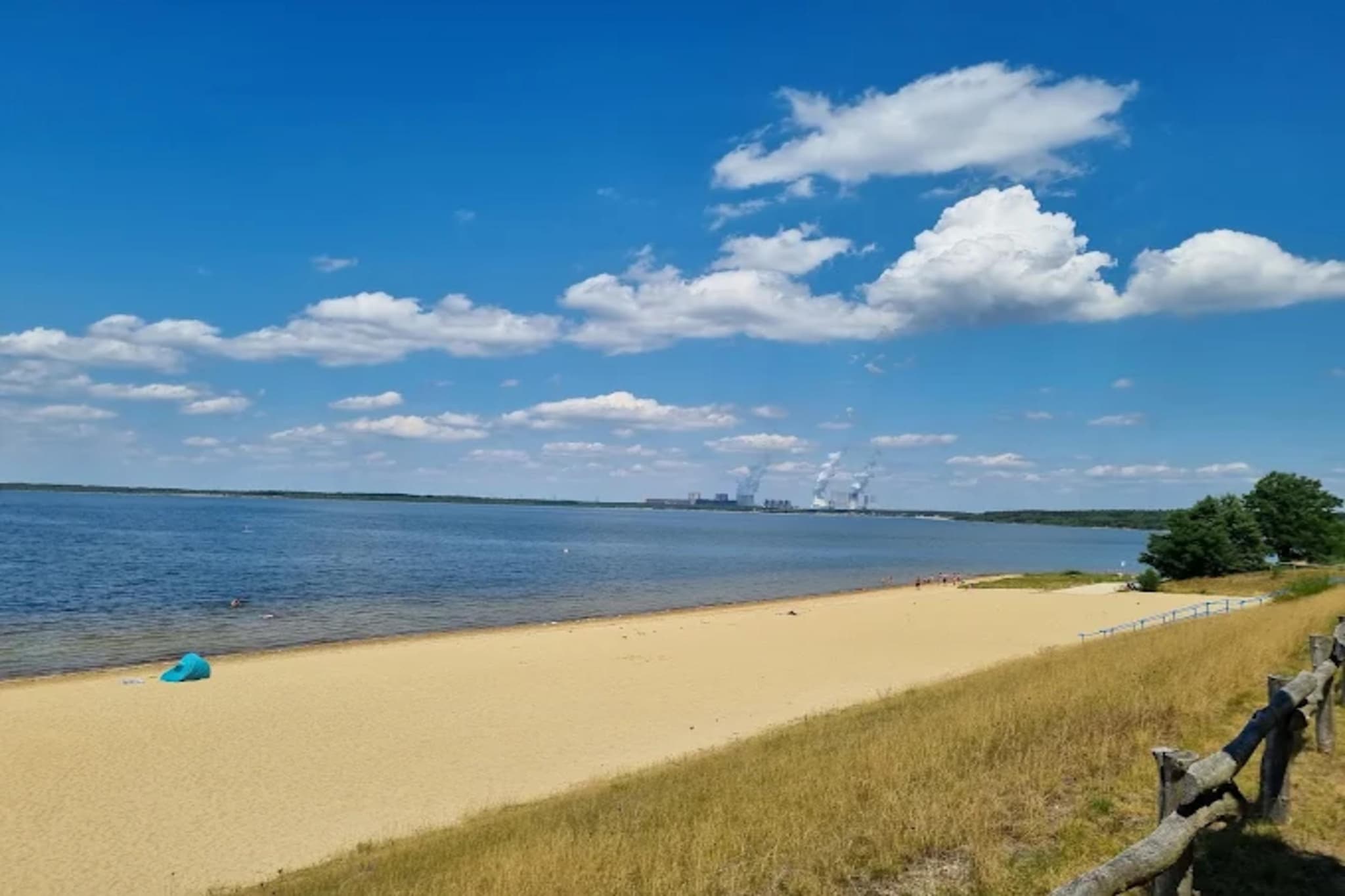 Hausboot am Bärwalder See-Gebieden zomer 1km
