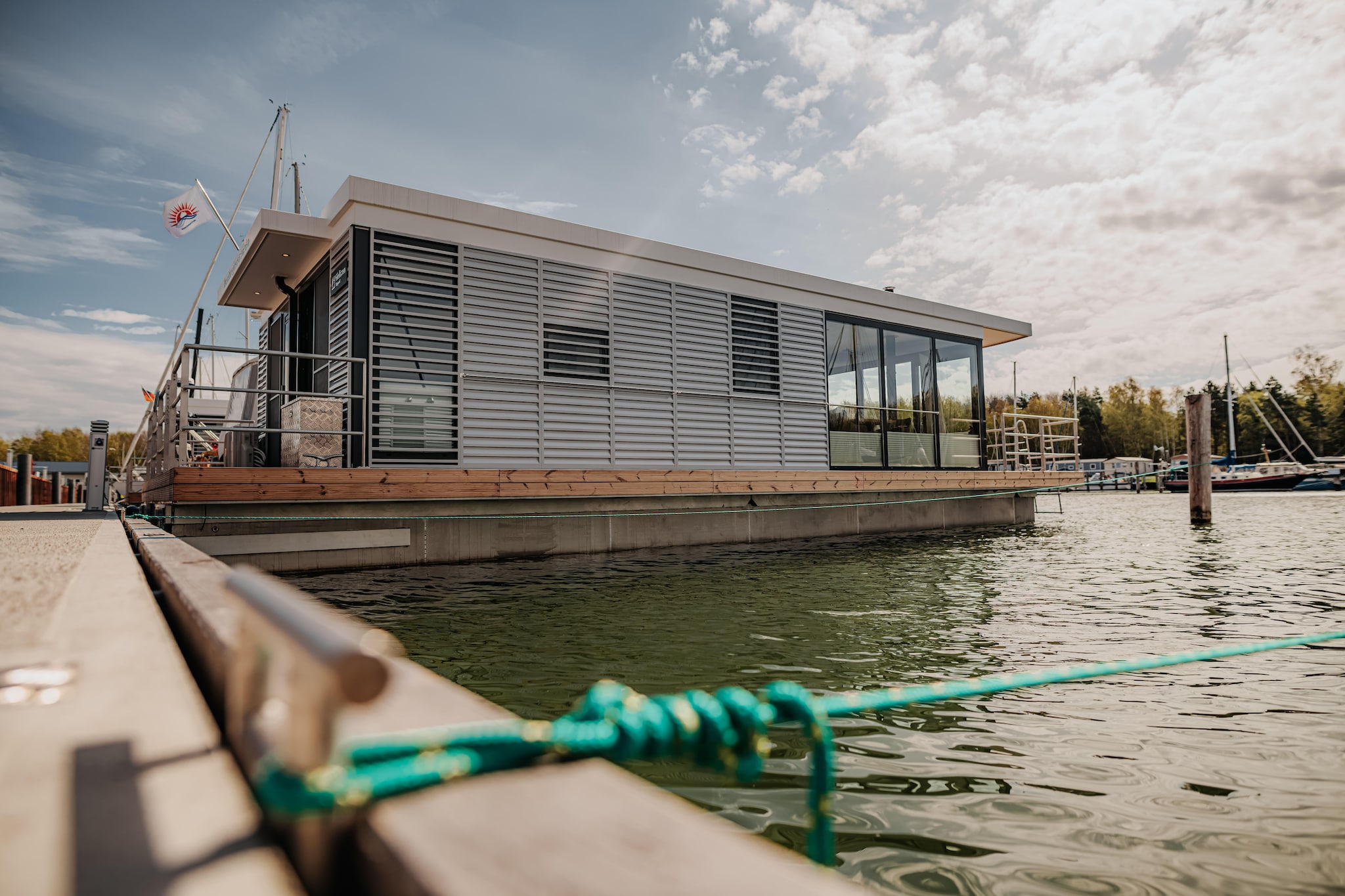 Hausboot in Peenemünde-Buitenkant zomer