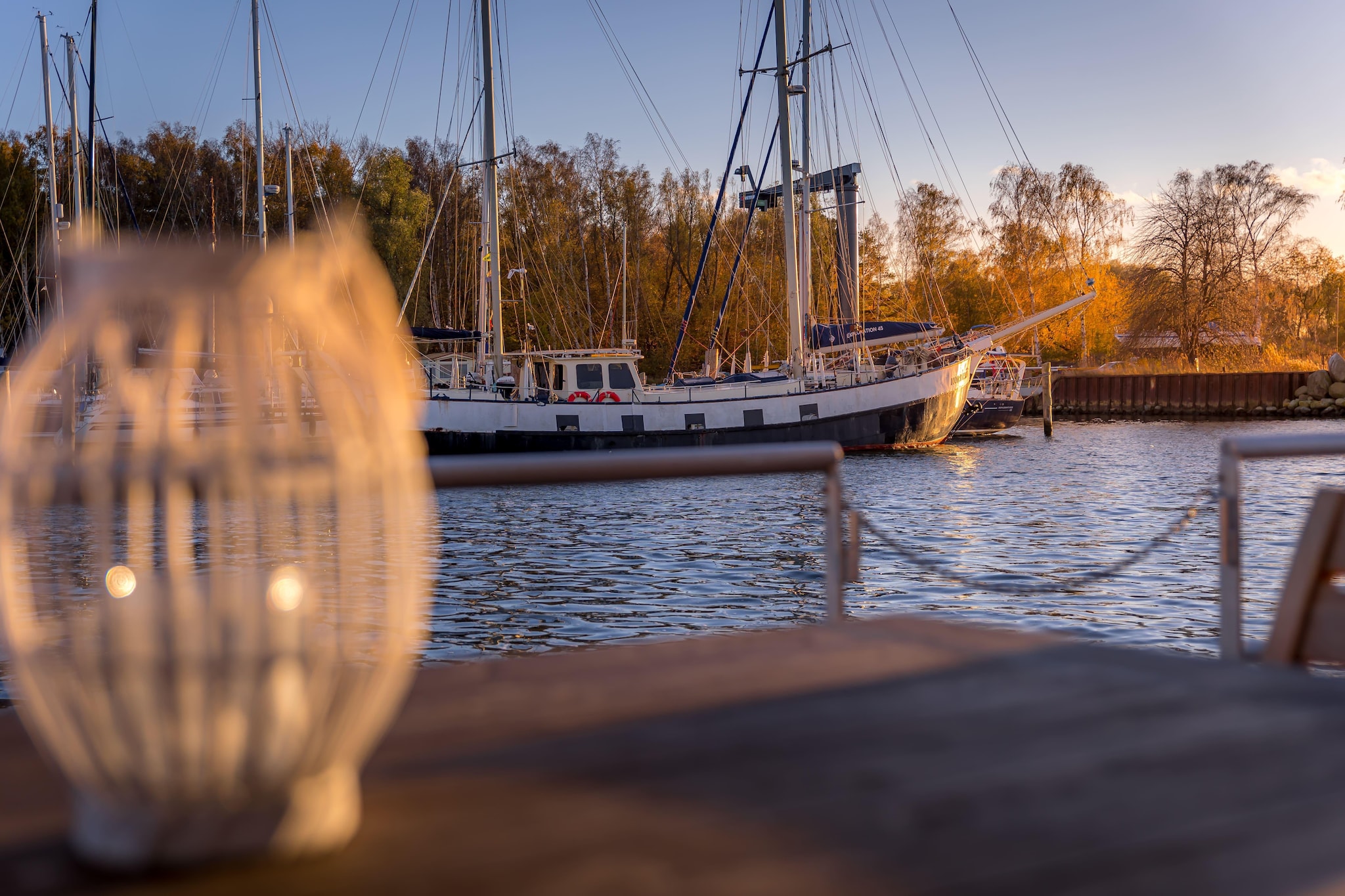 Hausboot in Peenemünde-Terrasbalkon