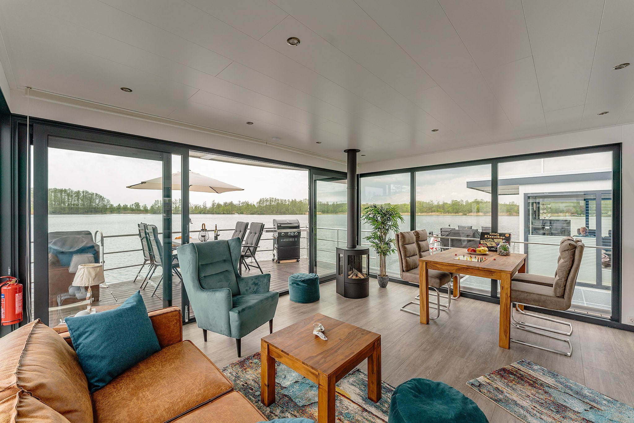 Hausboot in Zehdenick-Woonkamer