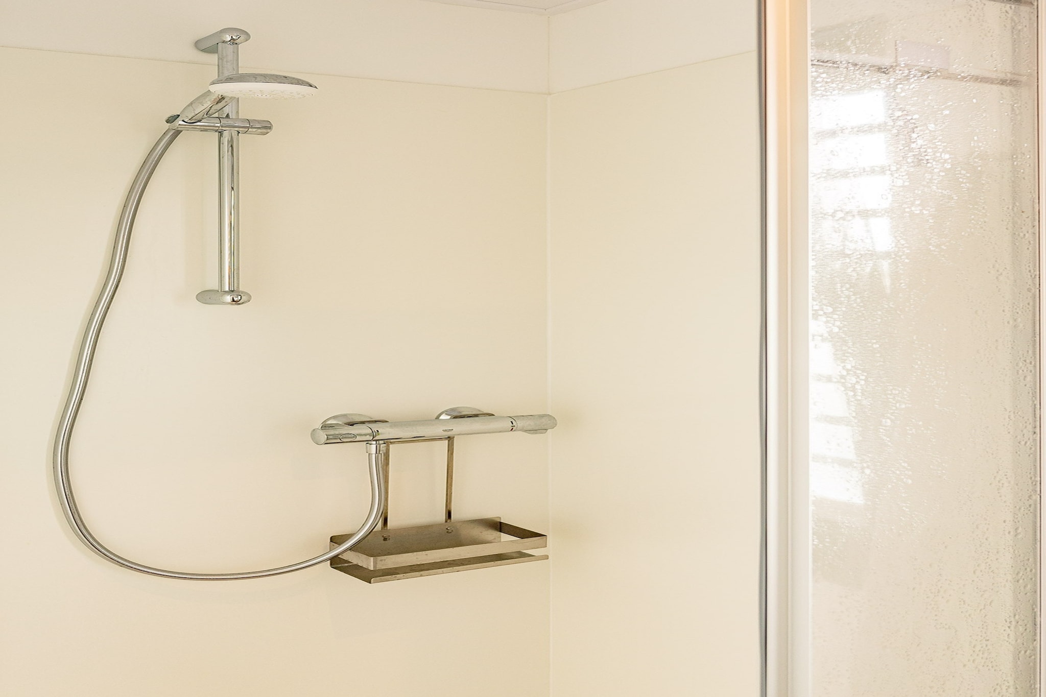 Hausboot in Zehdenick-Badkamer