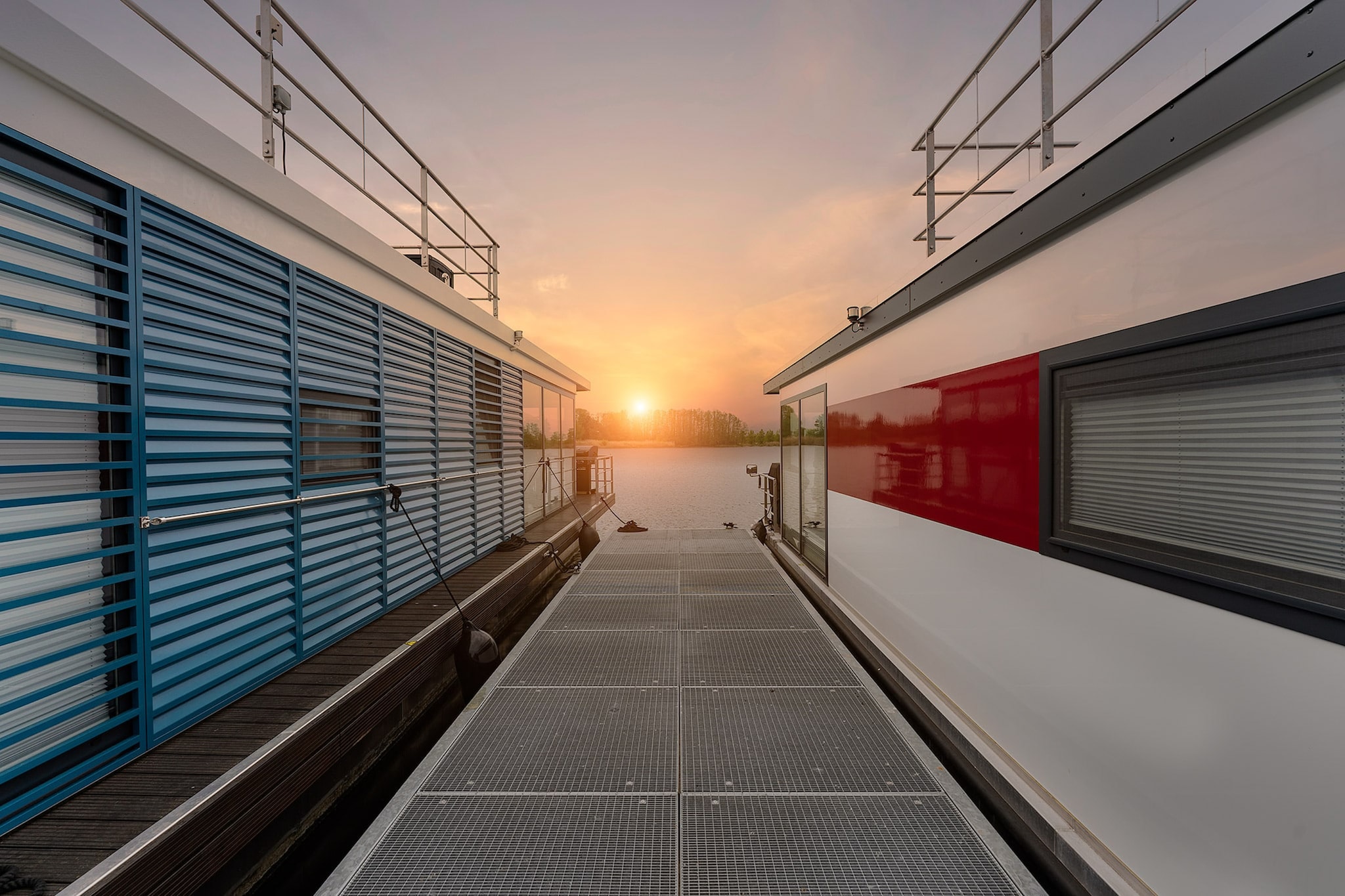 Hausboot in Zehdenick-Uitzicht zomer