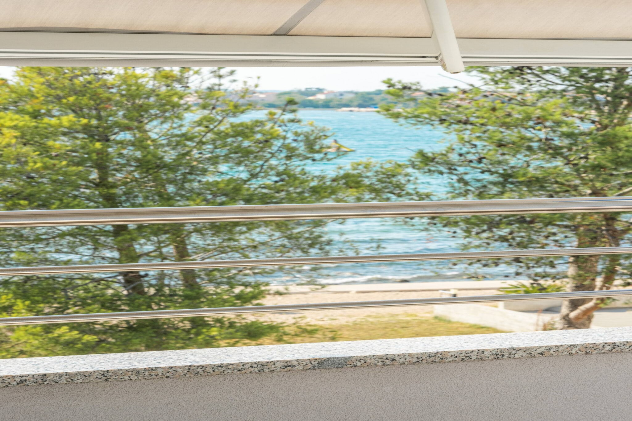 Sea view apartment Privlaka-Vue d'été