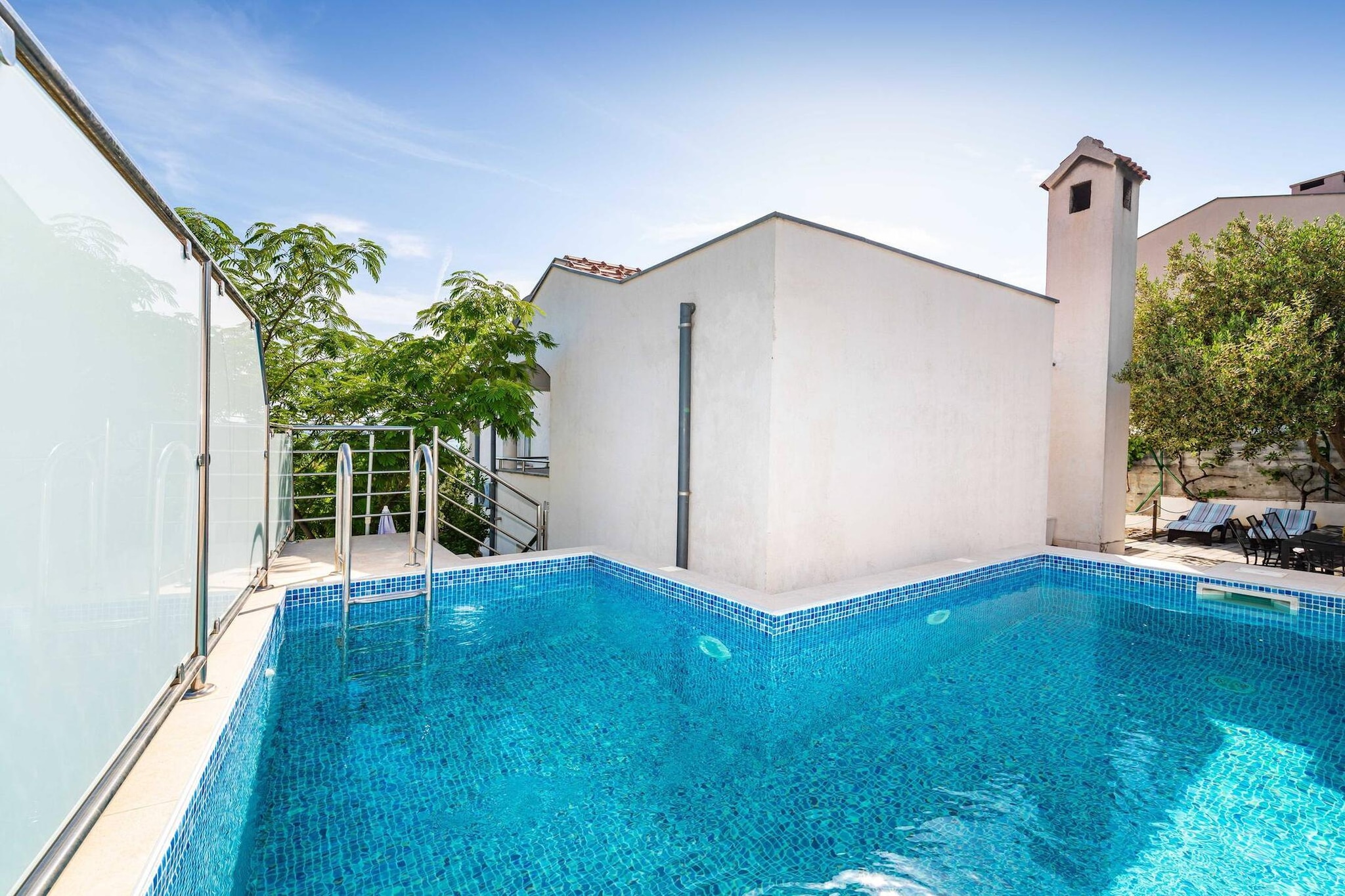 Sea view apartment Dajana-Schwimmbad