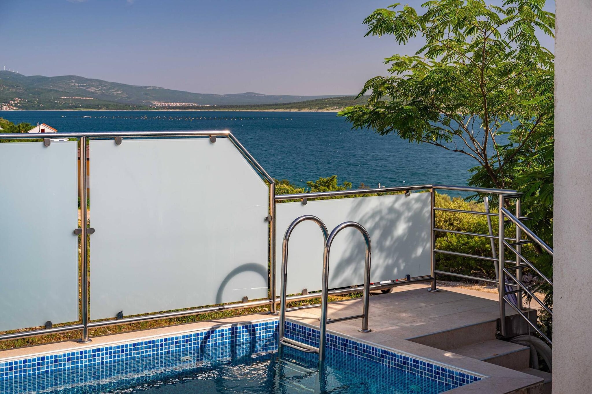 Sea view apartment Dajana-Schwimmbad