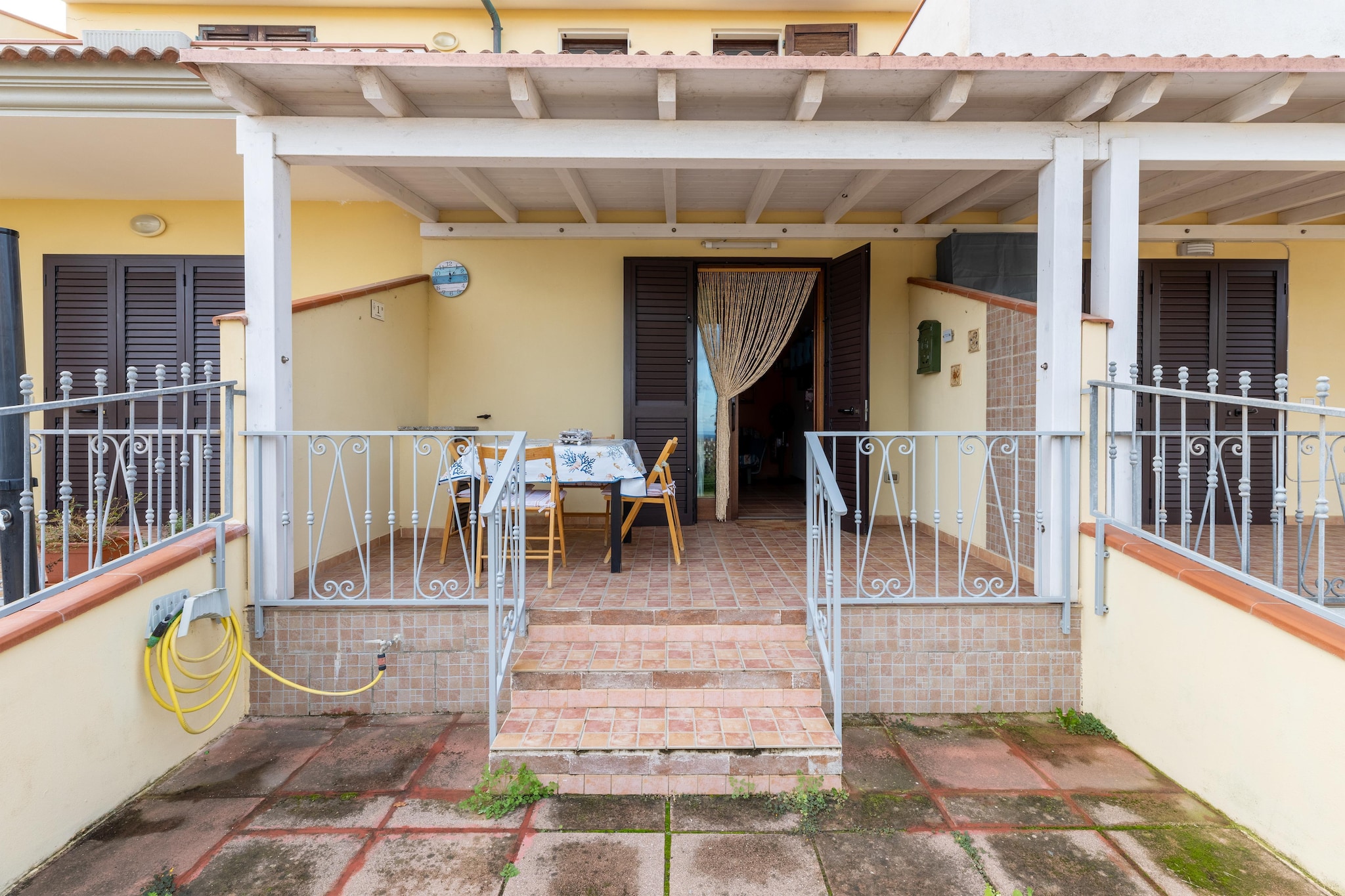 CASA MEDITERRANEO-Exterior in summer