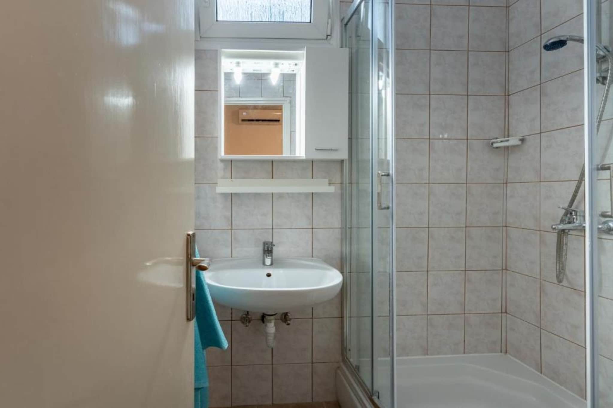 Apartment Verde Blu - Two Bedroom Apartment With Terrace And Garden View-Badkamer