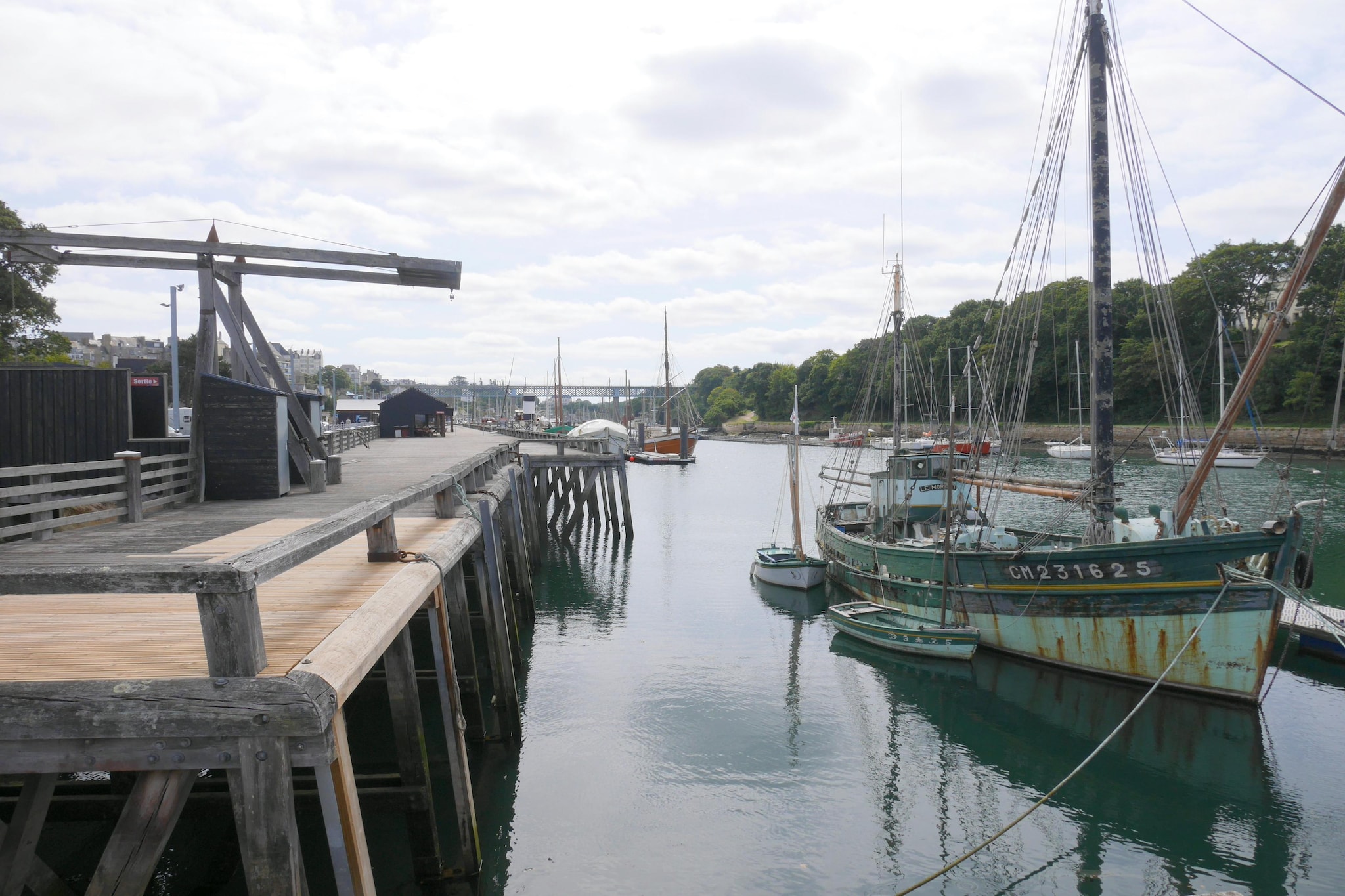 Komfortables Ferienhaus in Douarnenez-Tréboul-Gebieden zomer 5km