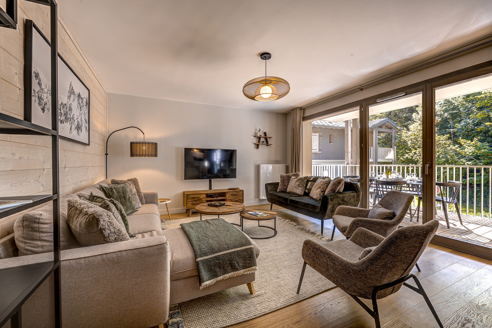 White Pearl A11-Salon