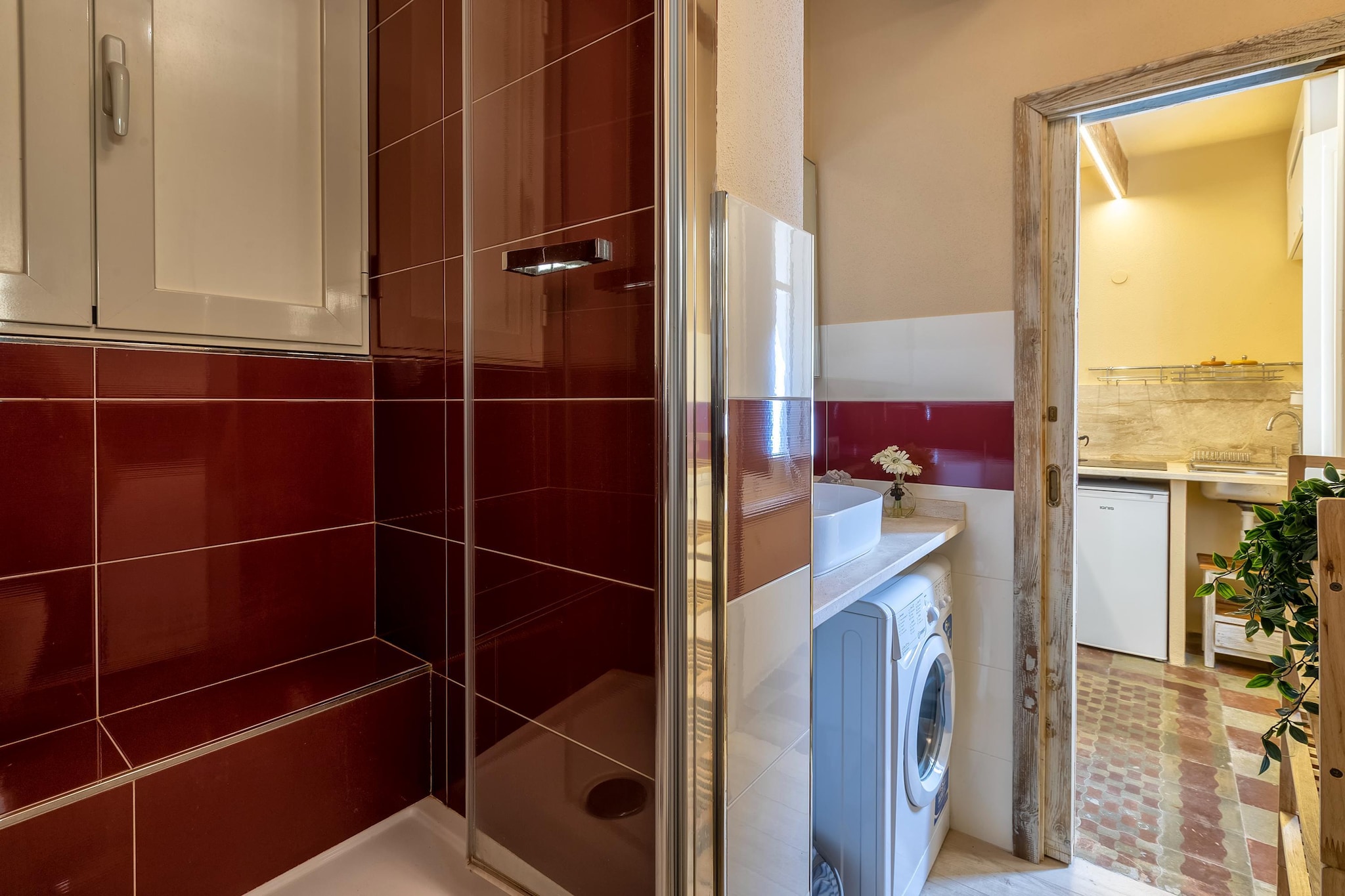 MONOLOCALE BURAGNA-Badkamer