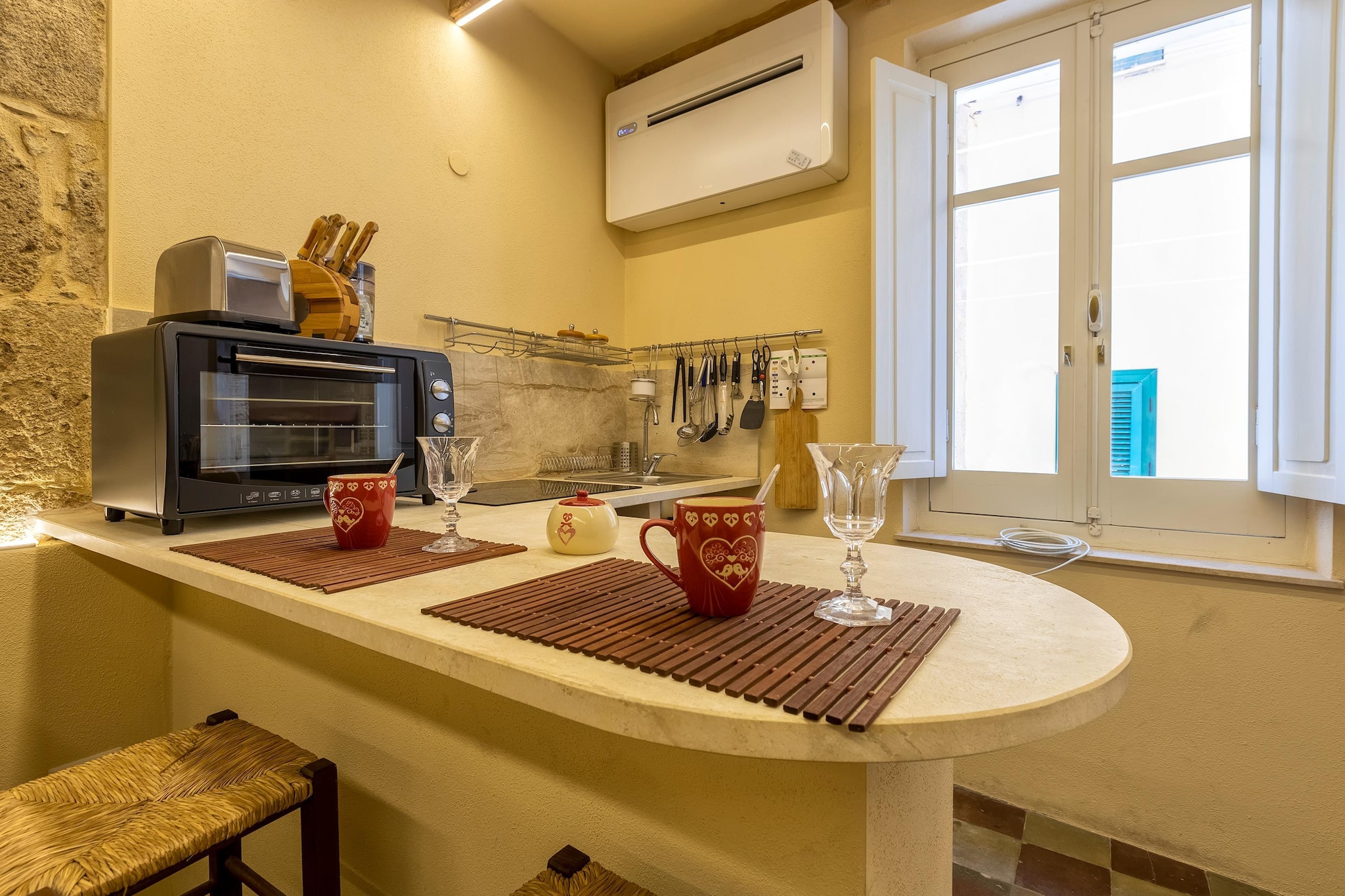 MONOLOCALE BURAGNA-Keuken