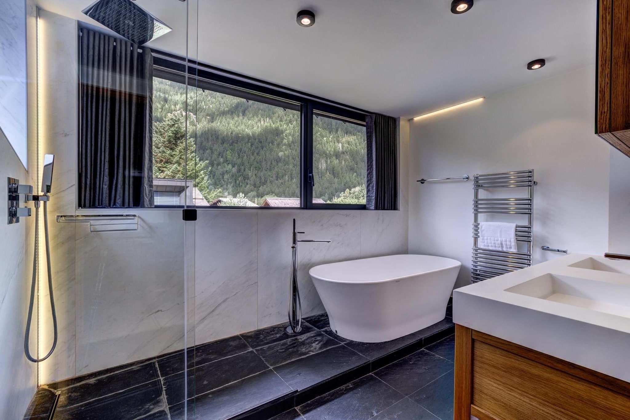 Black Pearl-Badkamer