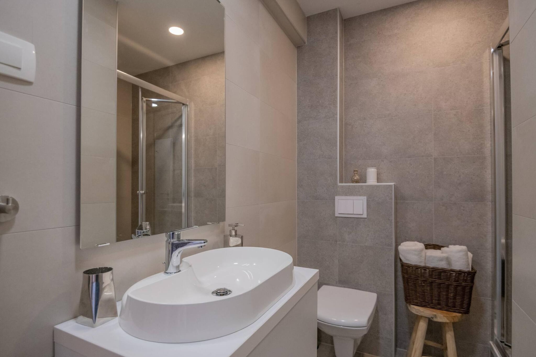 Luxury Villa Prolozac-Badezimmer