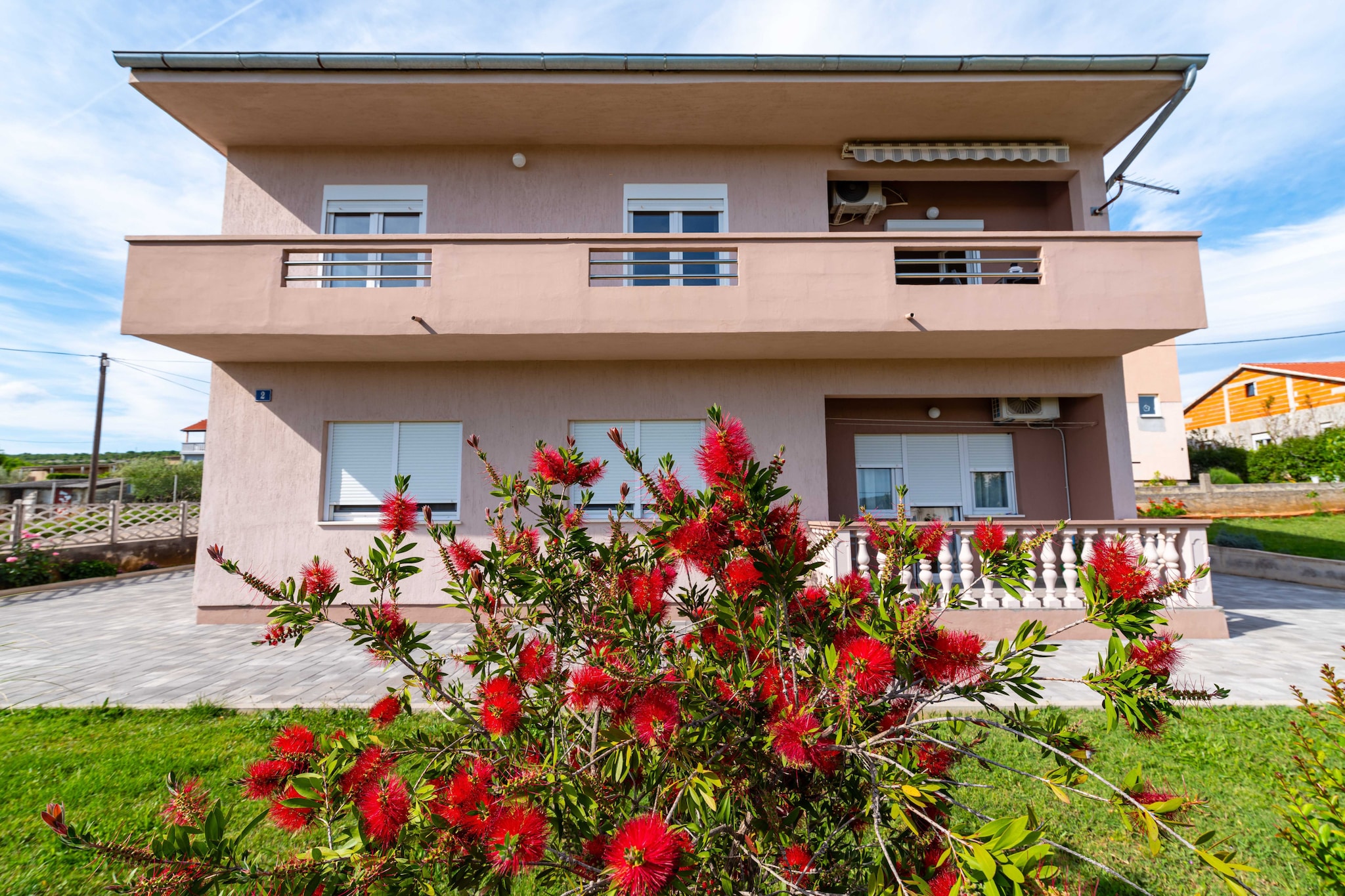 Sea view apartment Nika-Außenbereich Sommer