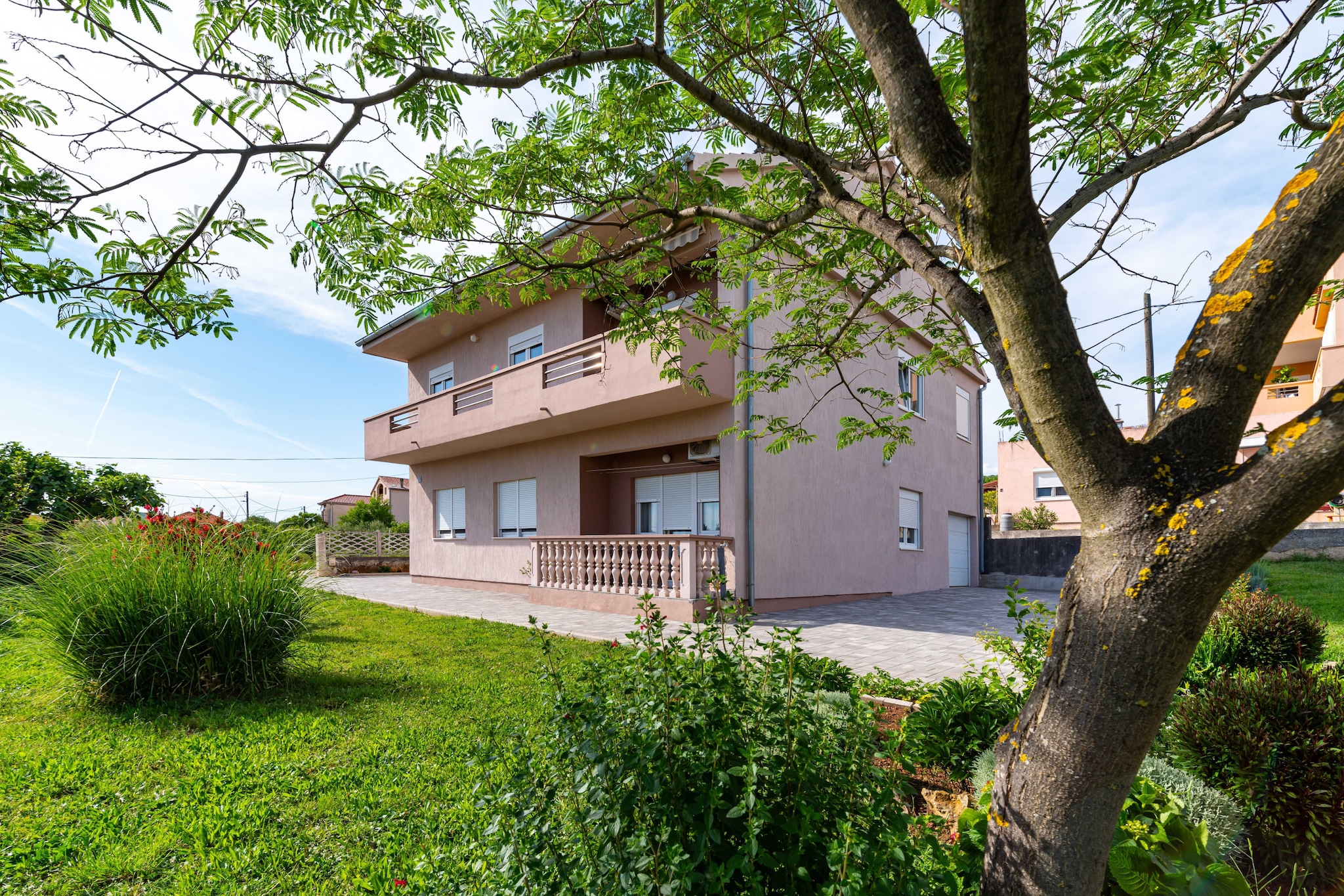 Sea view apartment Nika-Außenbereich Sommer