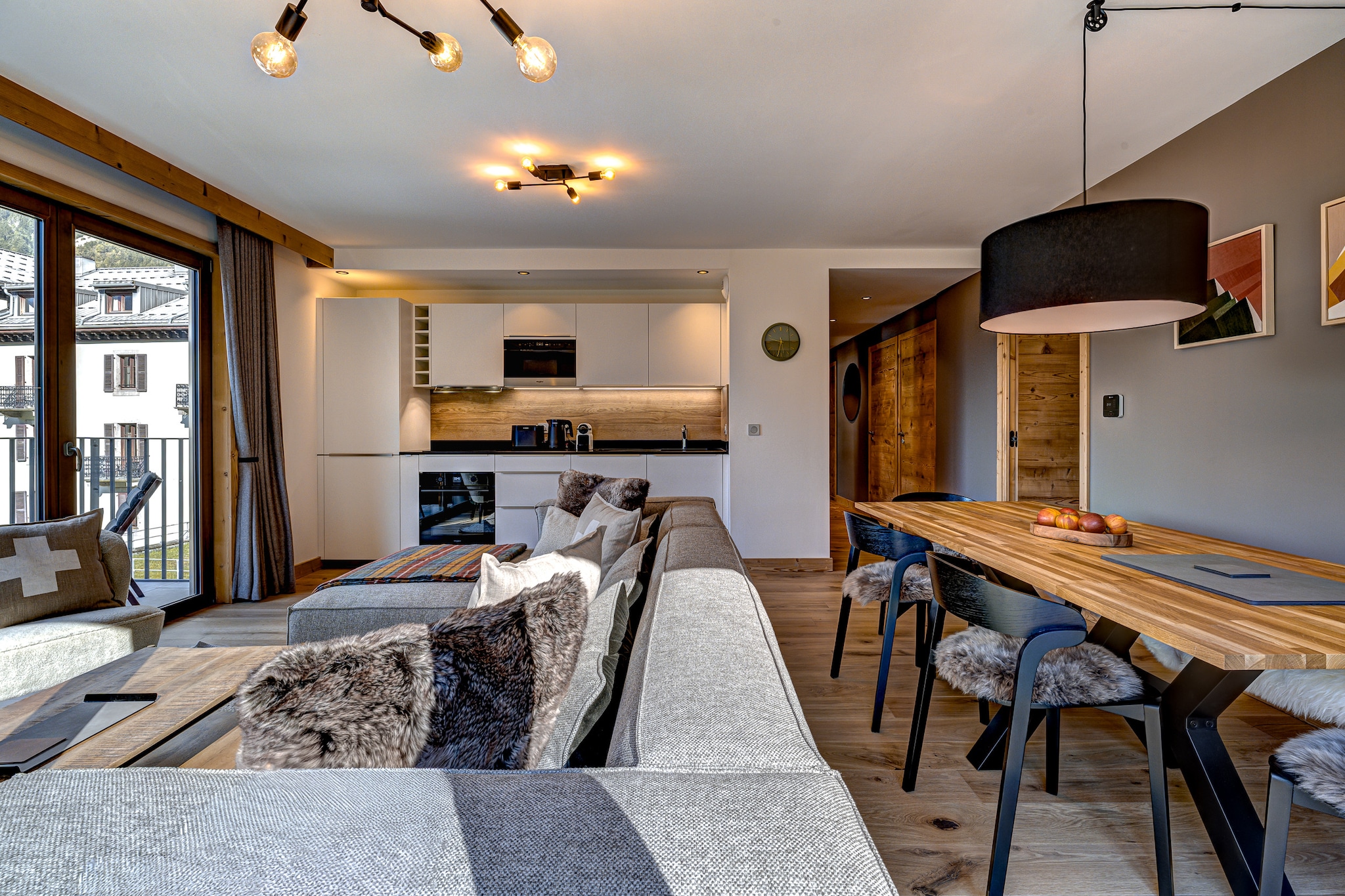 Blanc Mont Blanc 303-Salle à manger