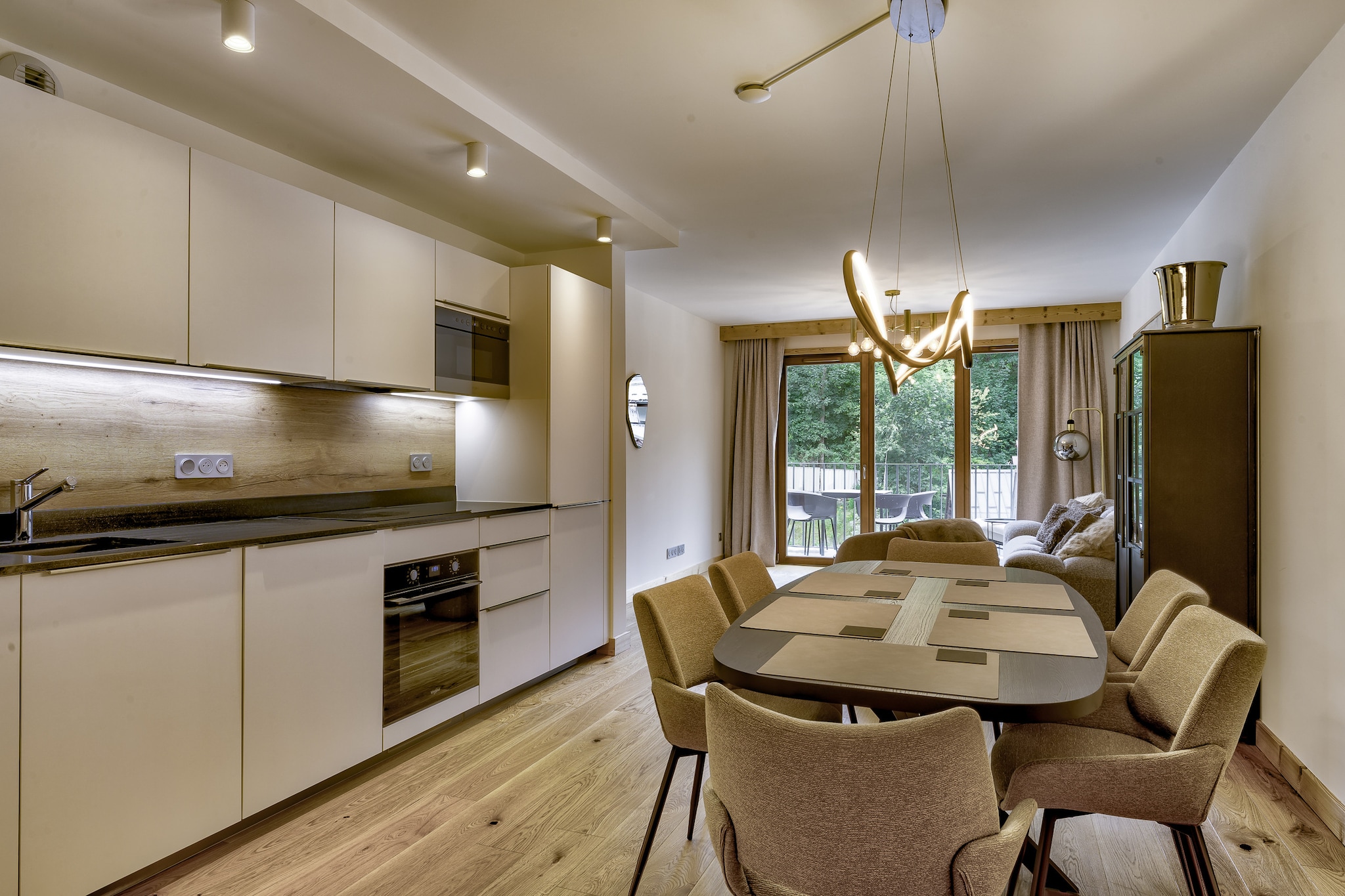 Blanc Mont Blanc 308-Dining room