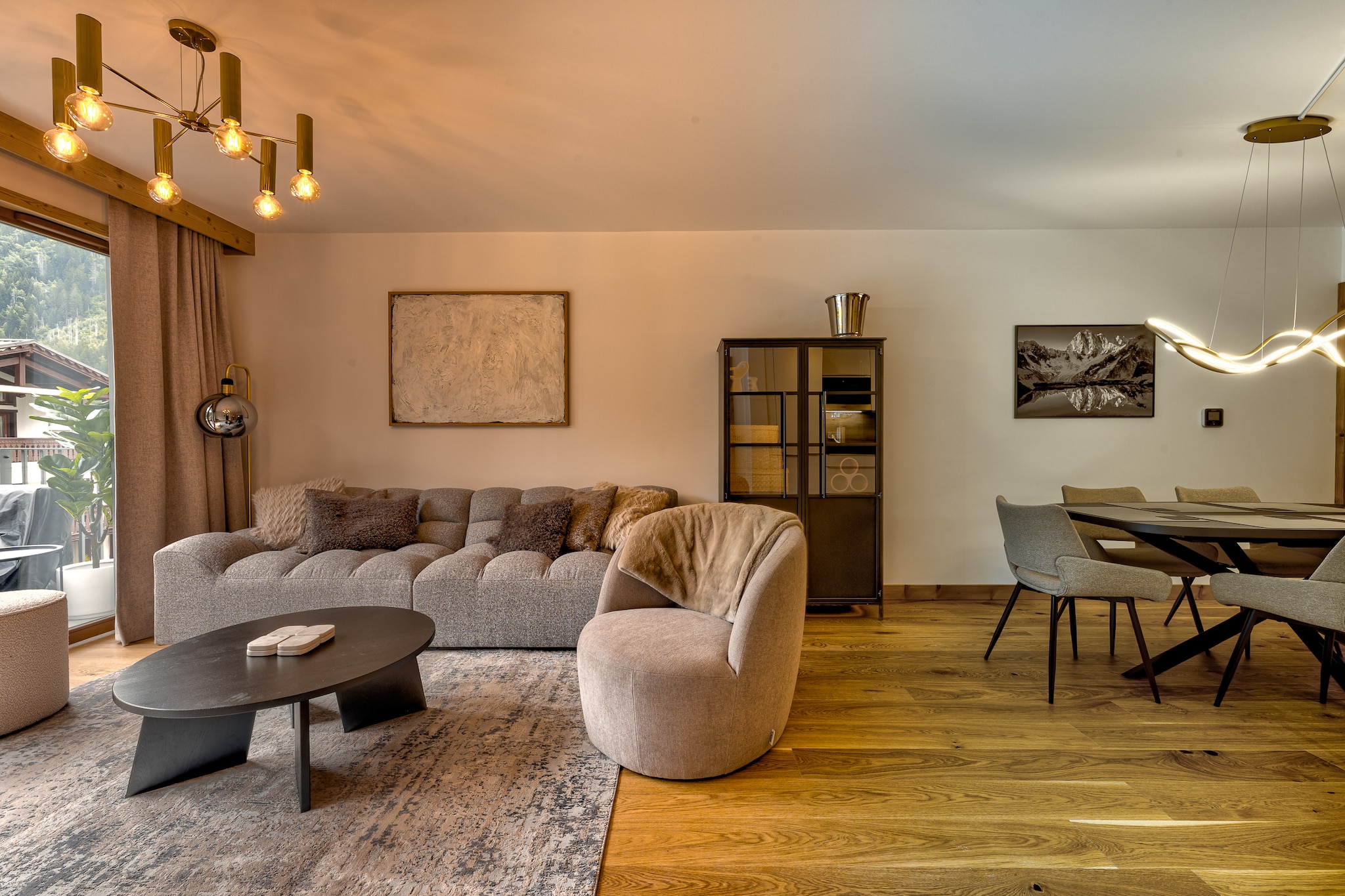 Blanc Mont Blanc 308-Living room