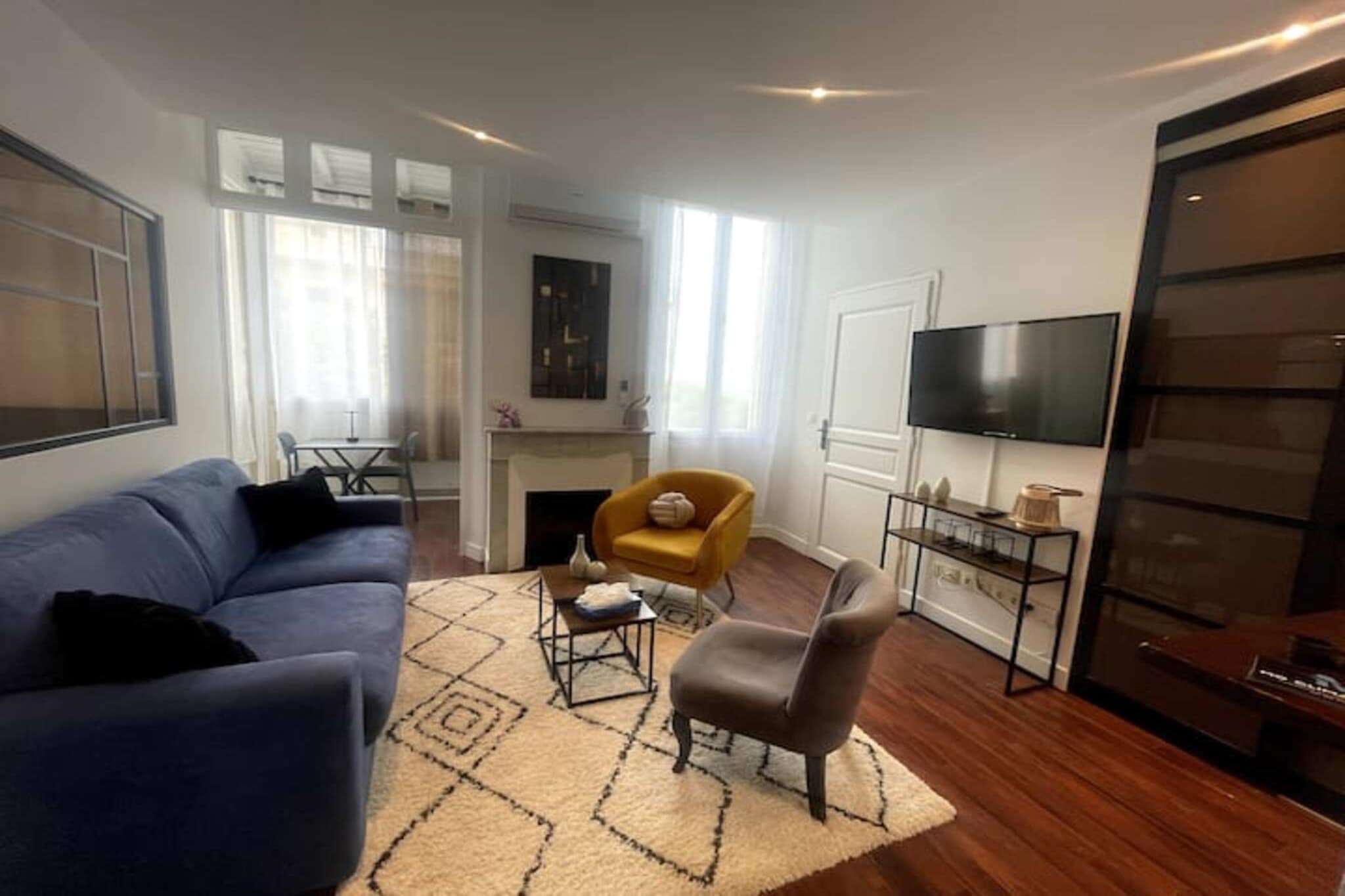 Studio cosy  cour intérieure - Cannet-Living room