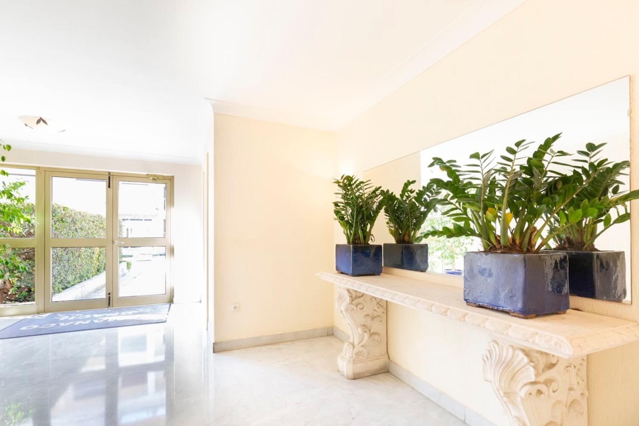 Seaside Holiday Home in Antibes