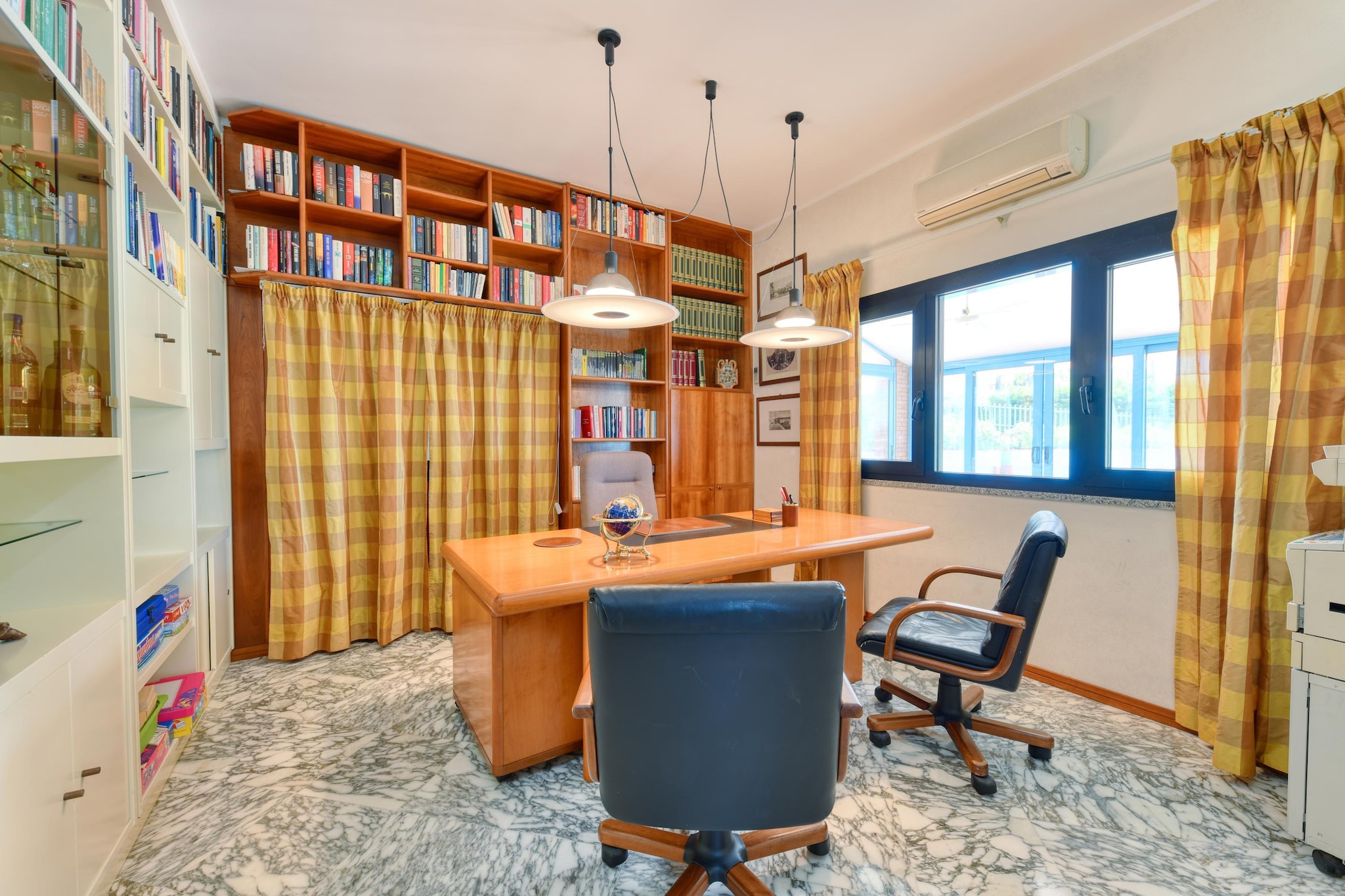 Villa Vella mit Privatpool-Freizeitraum