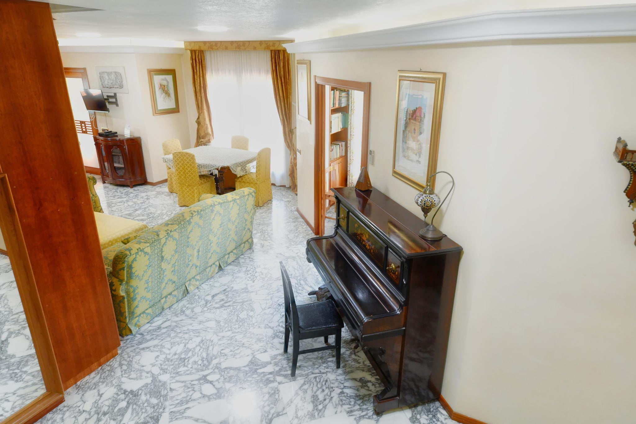 Villa Vella mit Privatpool-Wohnzimmer