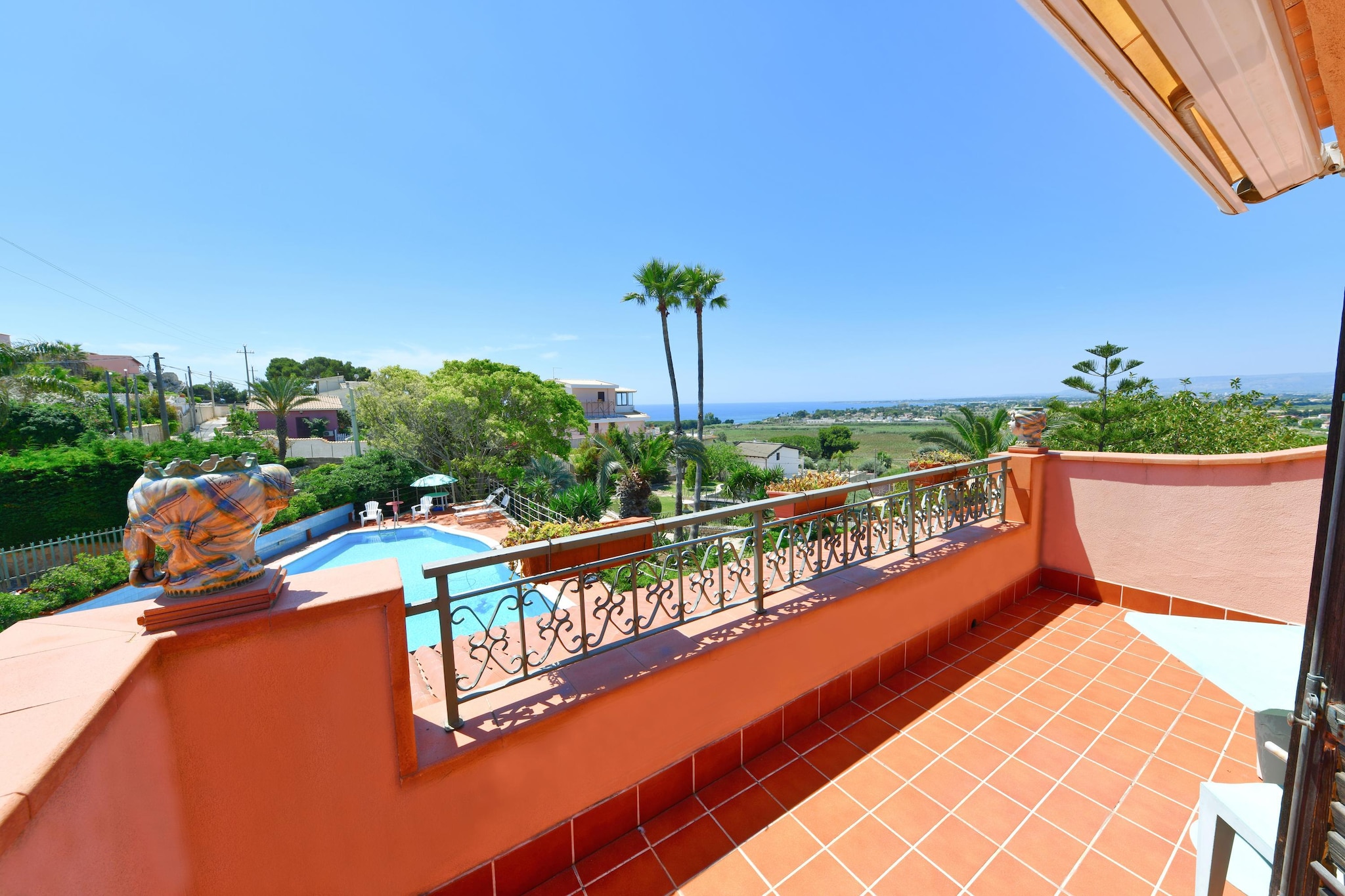 Villa Vella mit Privatpool-Terrasse/Balkon