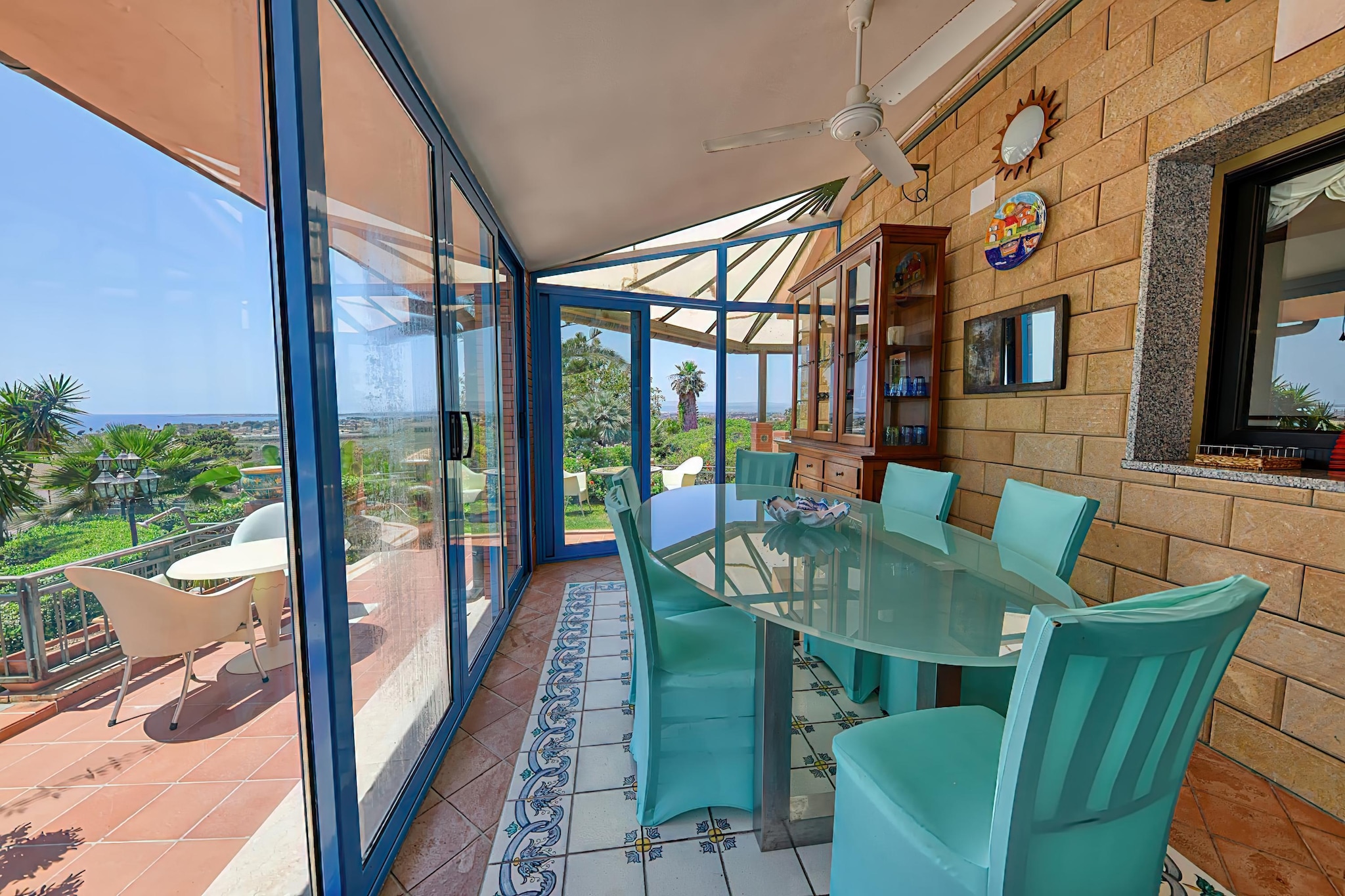 Villa Vella mit Privatpool-Terrasse/Balkon