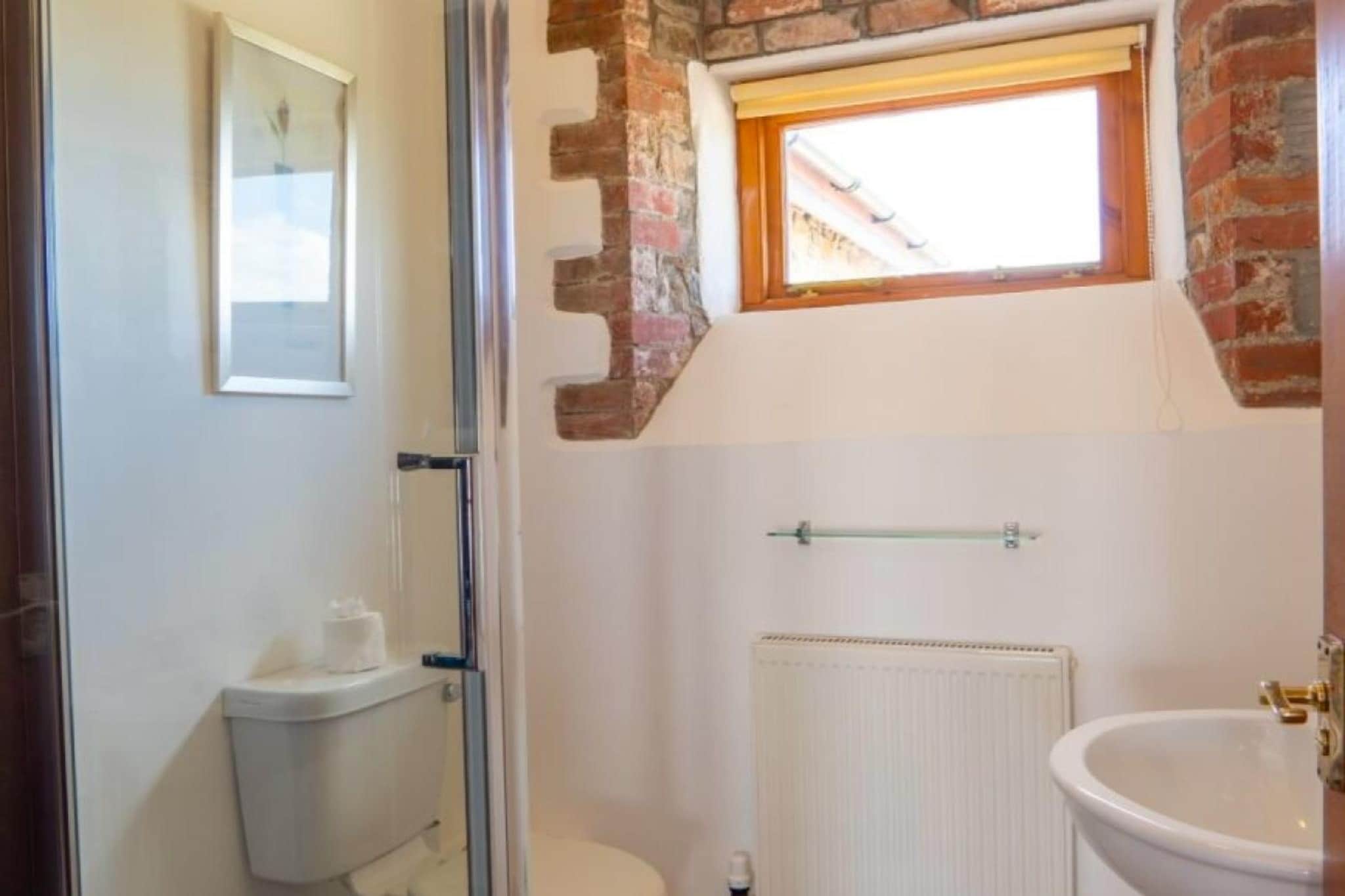 Olive Tree - Bathroom