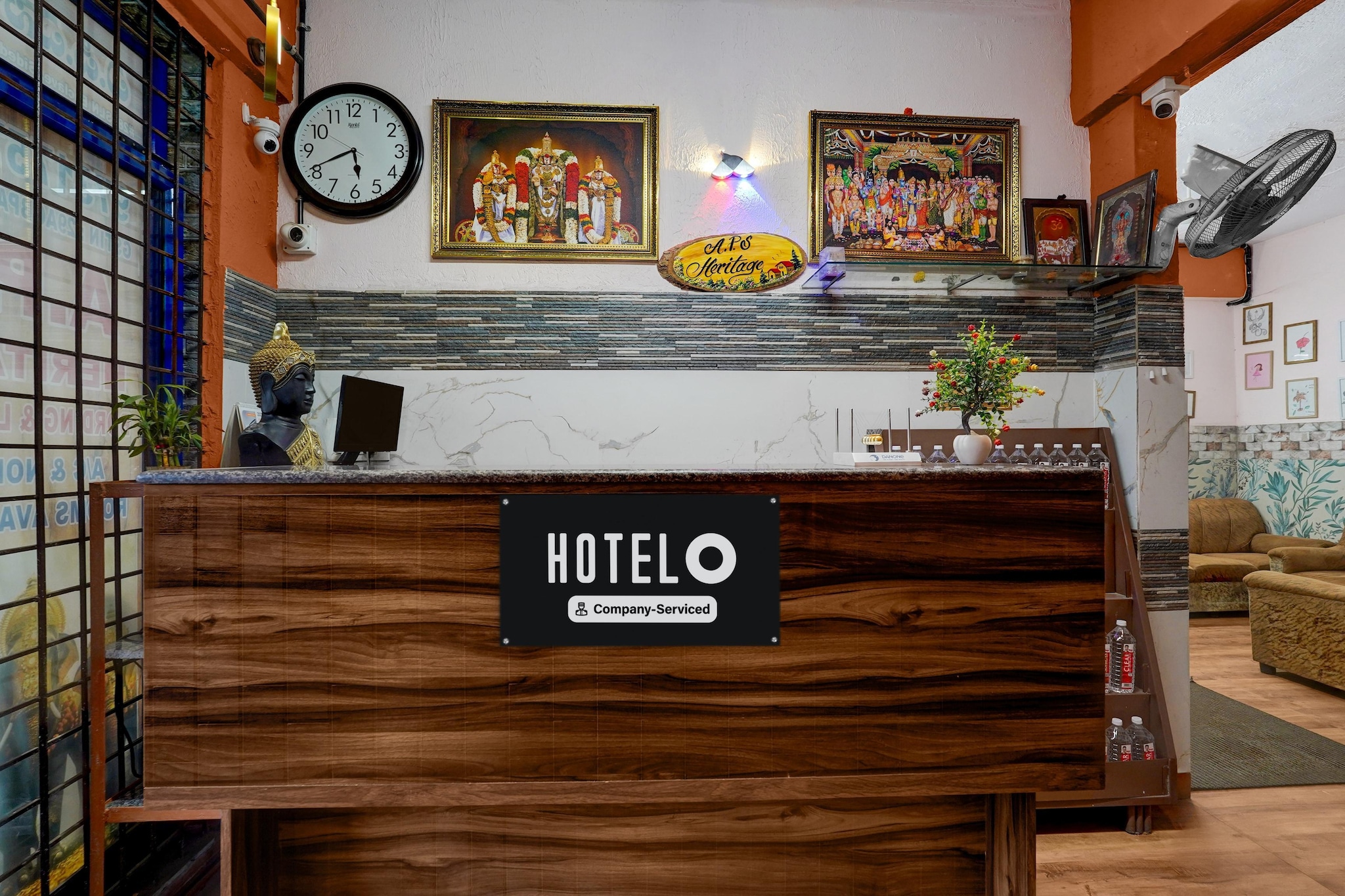 Ground floor: (bedroom(double bed, TV, seating area, electric kettle, air conditioning, telephone, Floor mattress), bathroom(bathtub or shower, shower, washbasin, toilet, Towels incl., shampoo, body soap, hot water), lift)