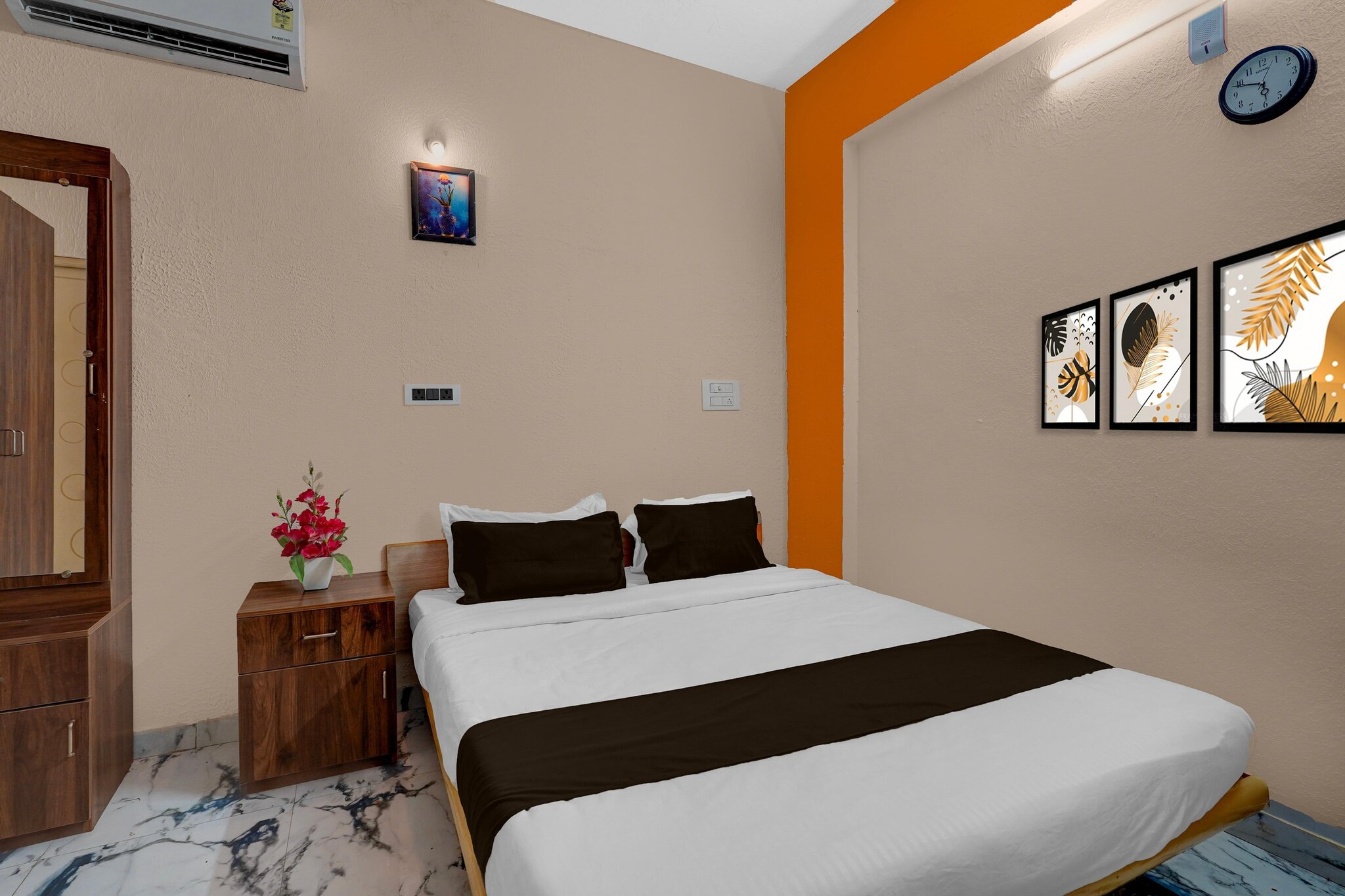 Enjoy a comfortable and hassle-free experience at our thoughtfully designed property. Each room is equipped with modern amenities, cozy bedding, and elegant decor to make you feel right at home. Located conveniently with easy access to public transport and major attractions, it's perfect for both business and leisure travelers. Cleanliness and guest comfort are our top priorities, and our team is available 24/7 to assist you throughout your stay.
 
Unmarried couples are warmly welcome at this property.
Guests with local ID proof are warmly welcome.
Apologies, but we are currently unable to host foreign nationals at this property.
Early Check-In Policy: A full day’s room rate will be charged for check-ins before 6:00 AM. Complimentary early check-in is available between 6:00 AM and 10:00 AM, subject to room availability.
 
Check-in is only available to guests aged 18 and above. Please provide a government-issued ID to confirm your age.