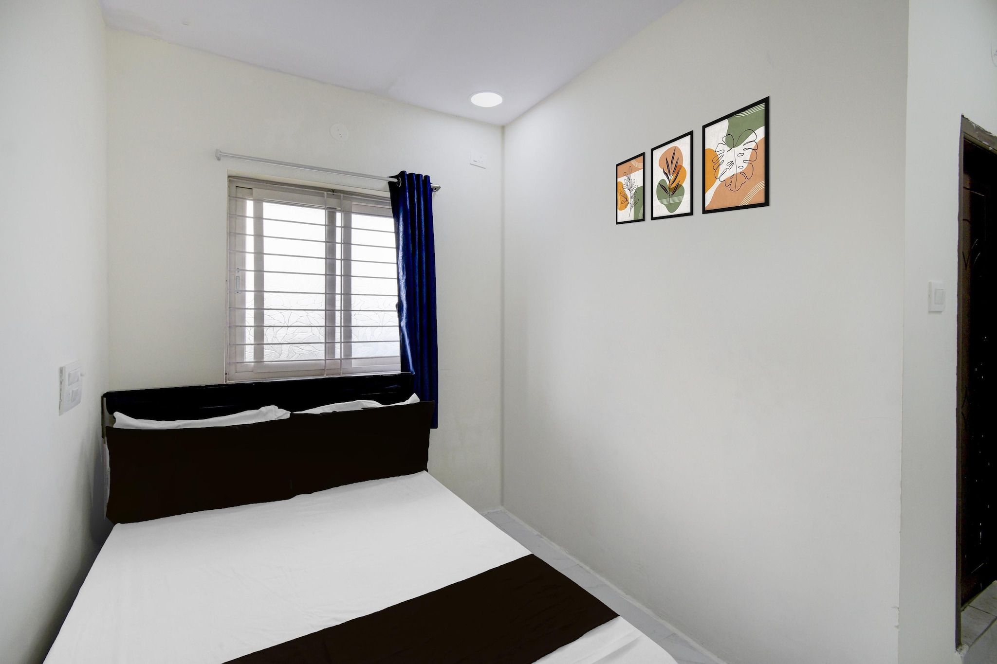 Set within 10 km of Ramoji Film City and 25 km of Charminar, Hotel O Film City Hyderabad Formerly RJ Residency offers rooms with air conditioning and a private bathroom in Pedda Ambarpet. This 3-star hotel offers room service, a 24-hour front desk and free WiFi. The hotel features family rooms.

The units at the hotel come with a seating area, a flat-screen TV with satellite channels and a private bathroom with free toiletries and a shower. All rooms feature a desk.

Mecca Masjid is 25 km from Hotel O Film City Hyderabad Formerly RJ Residency, while Chowmahalla Palace is 25 km away. Rajiv Gandhi International Airport is 38 km from the property.

Unmarried couples are warmly welcome at this property.
Guests with local ID proof are warmly welcome.
Foreign guests are welcome and allowed to stay at this property without any restrictions
Early Check-In Policy: A full day’s room rate will be charged for check-ins before 6:00 AM. Complimentary early check-in is available between 6:00 AM and 10:00 AM, subject to room availability.
 
Check-in is only available to guests aged 18 and above. Please provide a government-issued ID to confirm your age.
