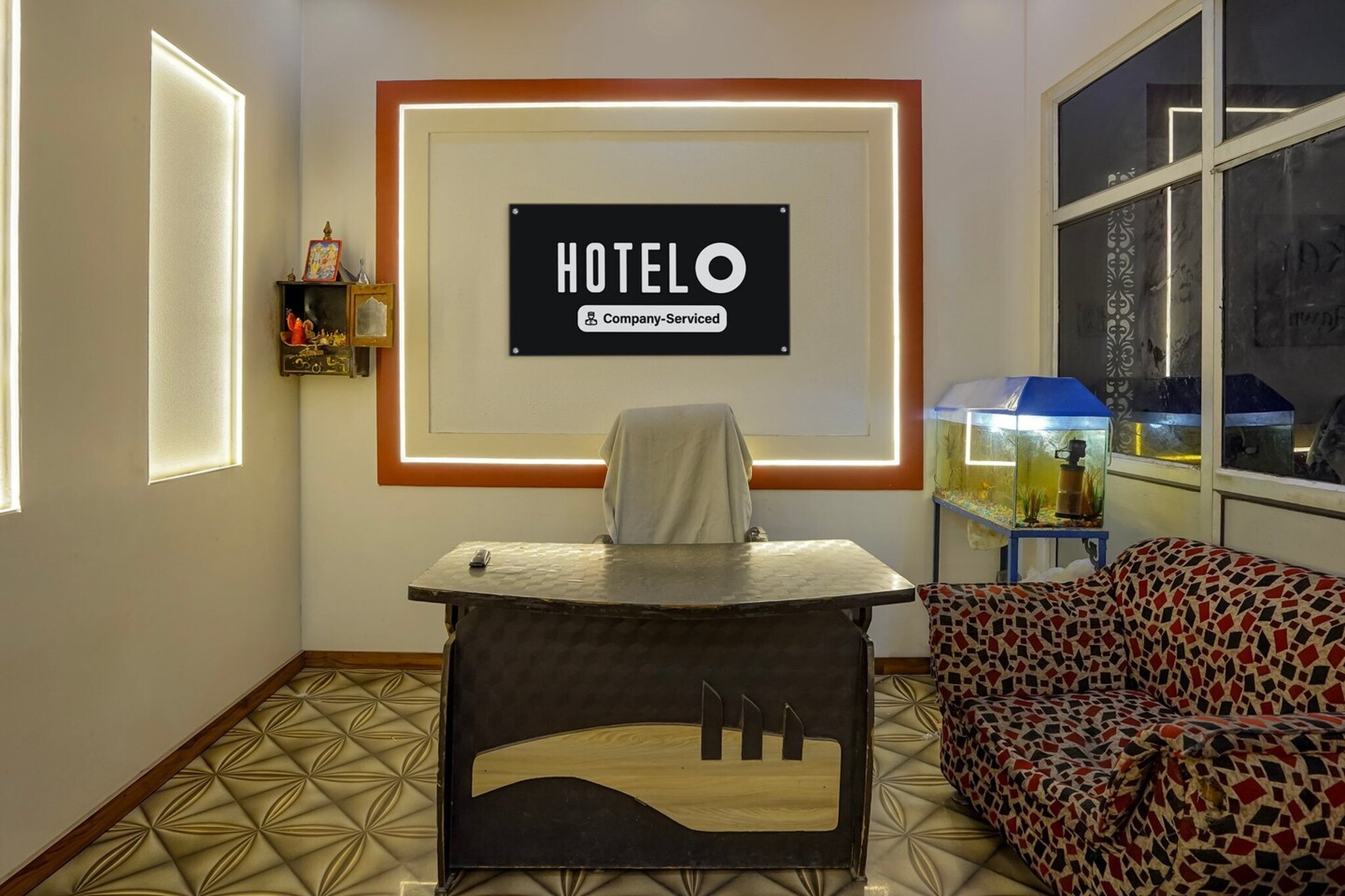 Ground floor: (bedroom(double bed, TV, seating area, air conditioning, Towels incl., telephone, Floor mattress), bathroom(bathtub or shower, shower, washbasin, toilet, shampoo, body soap, hot water))