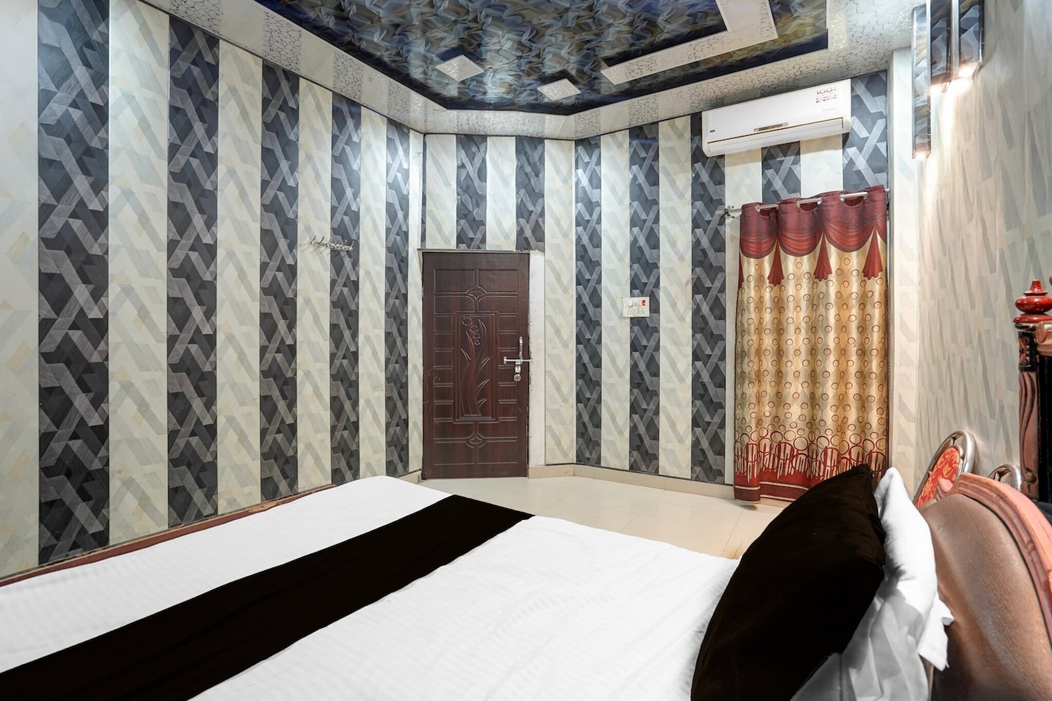 Hotel O Sultanpur Railway Junction