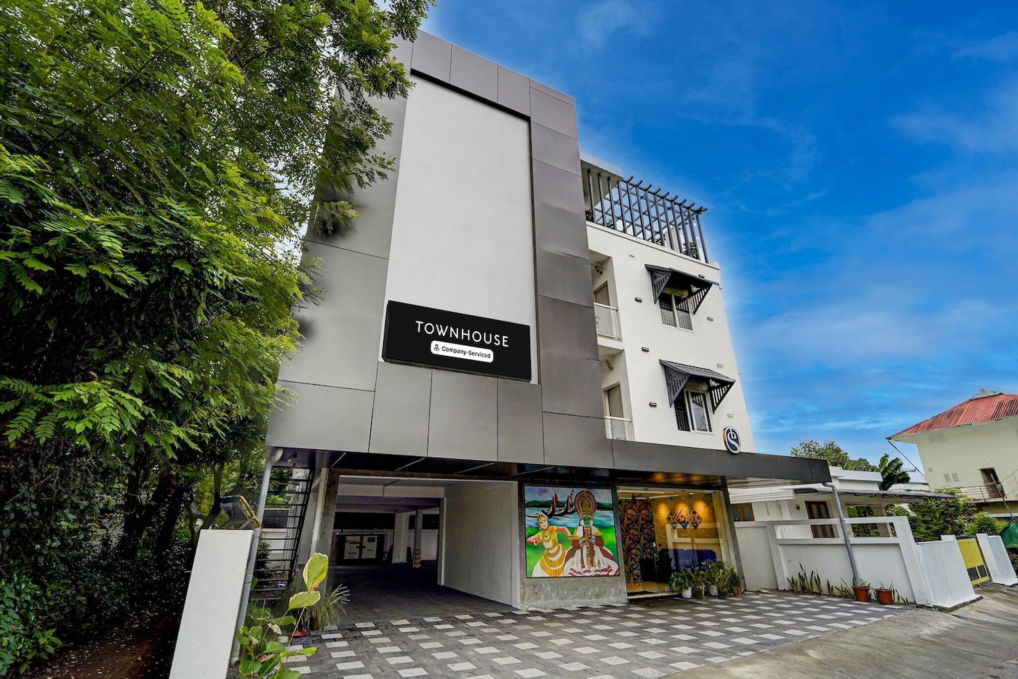 Townhouse Cochin Airport  Skyluxe
