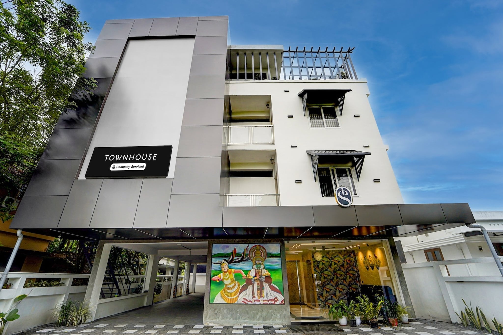 Townhouse Cochin Airport Skyluxe